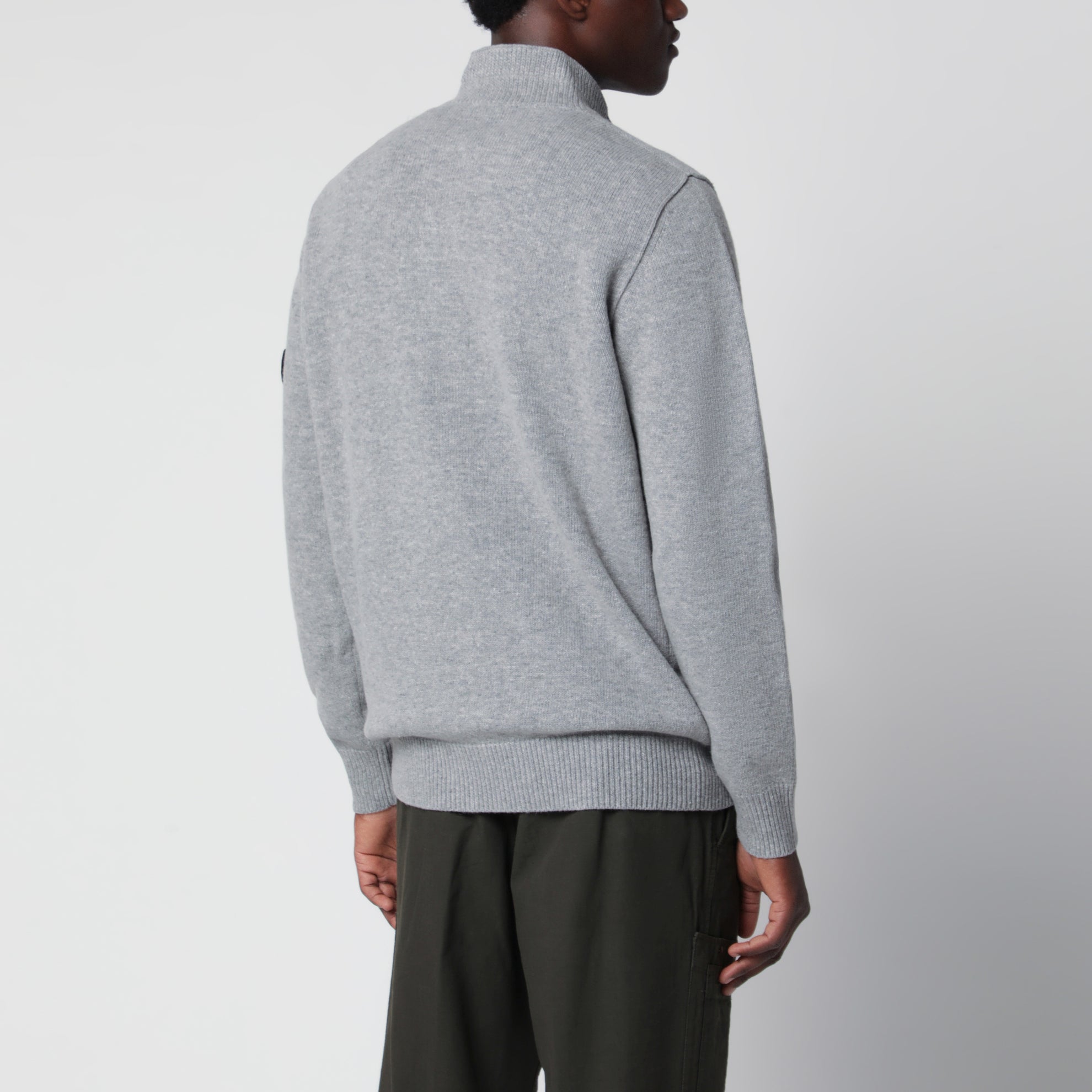Pull gris chiné en mélange de laine