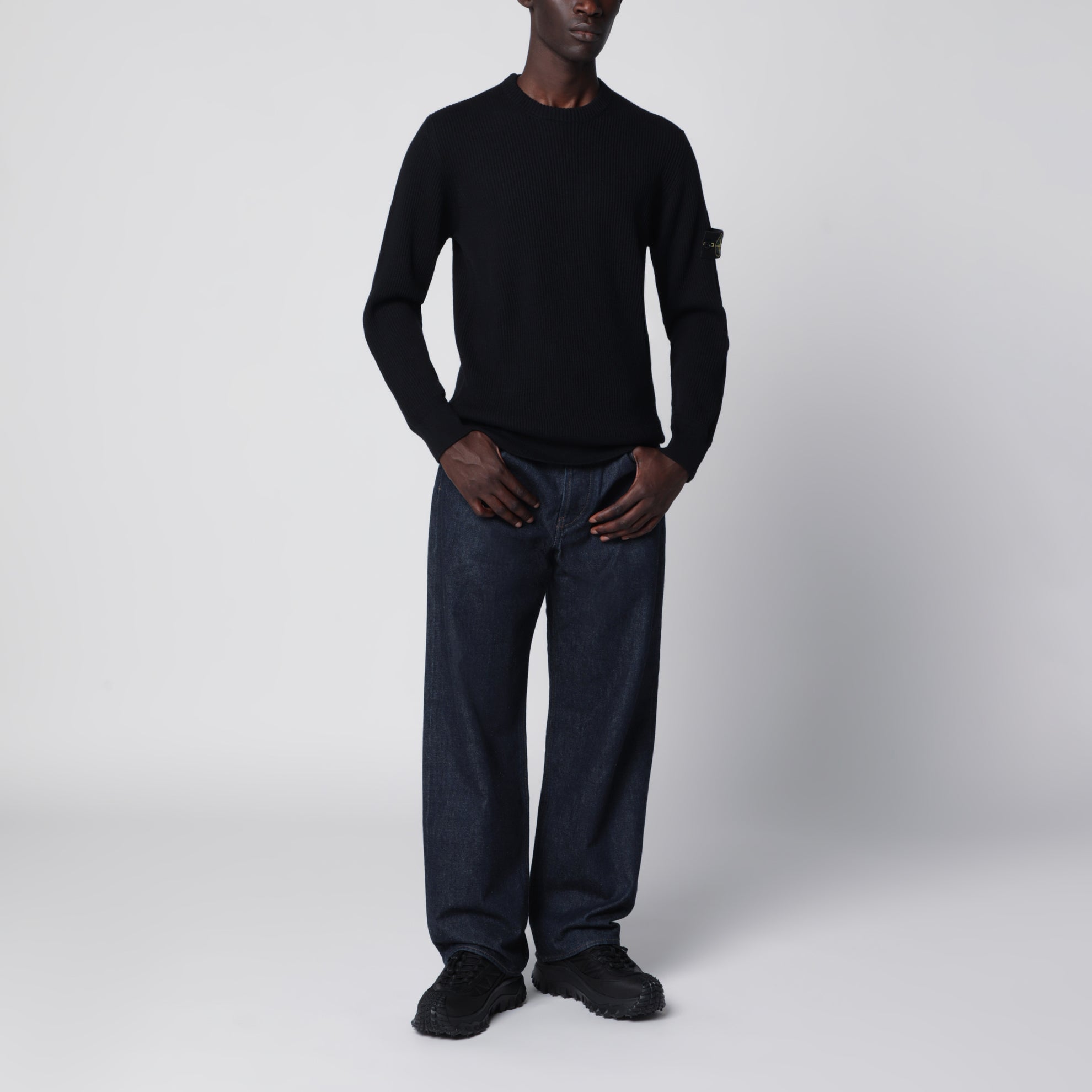 Navy blue ribbed crew-neck sweater