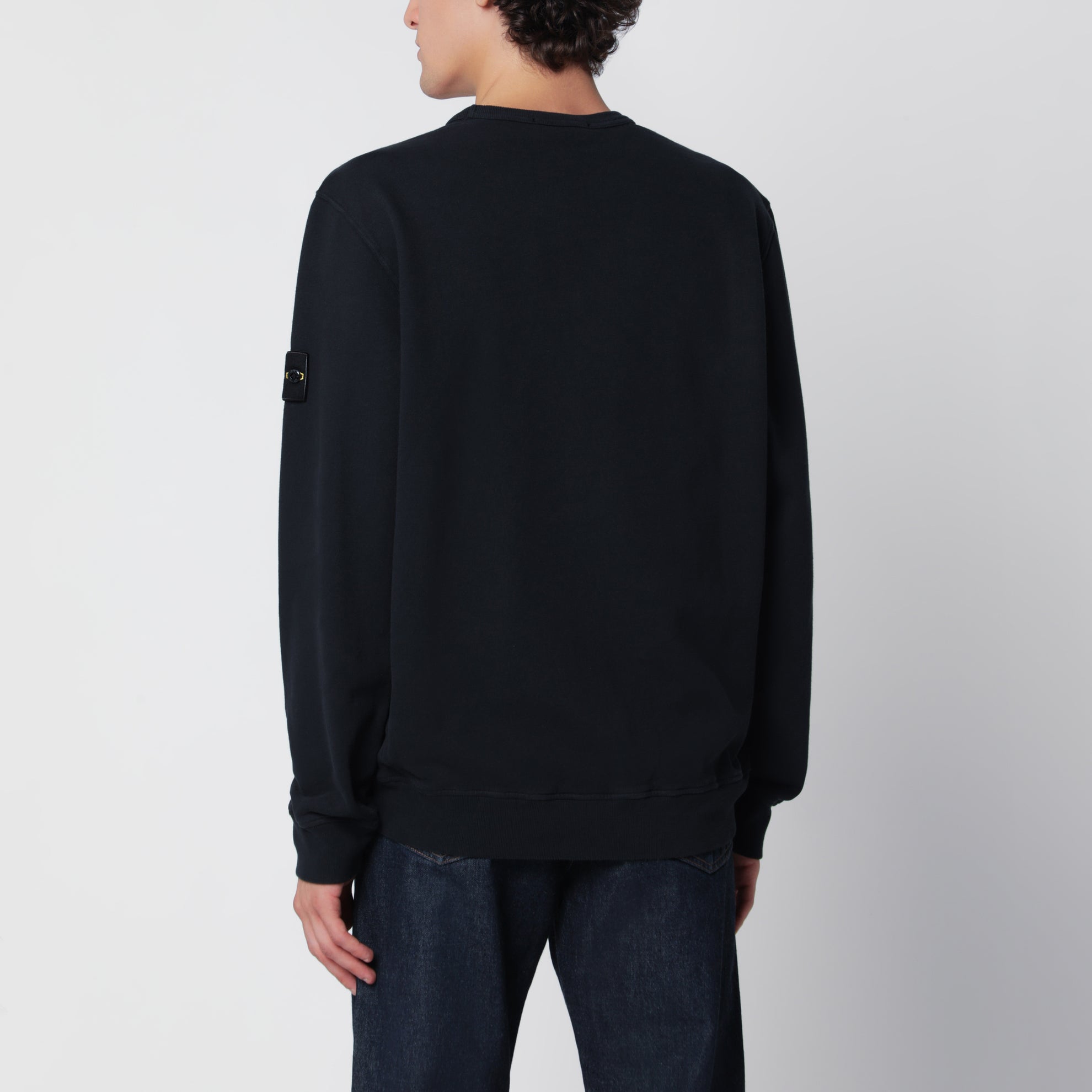 Navy blue crewneck sweatshirt in cotton