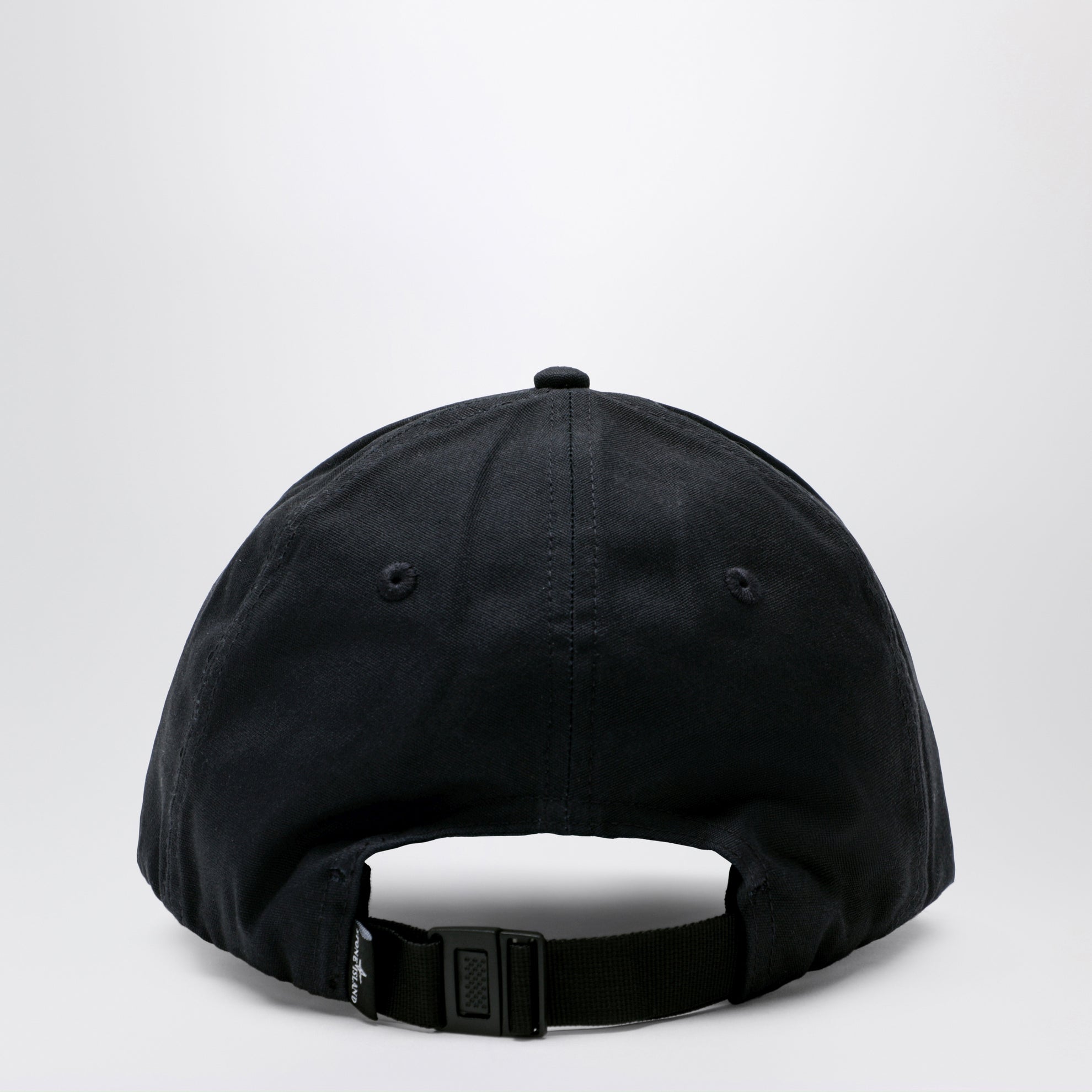 Black baseball cap with logo