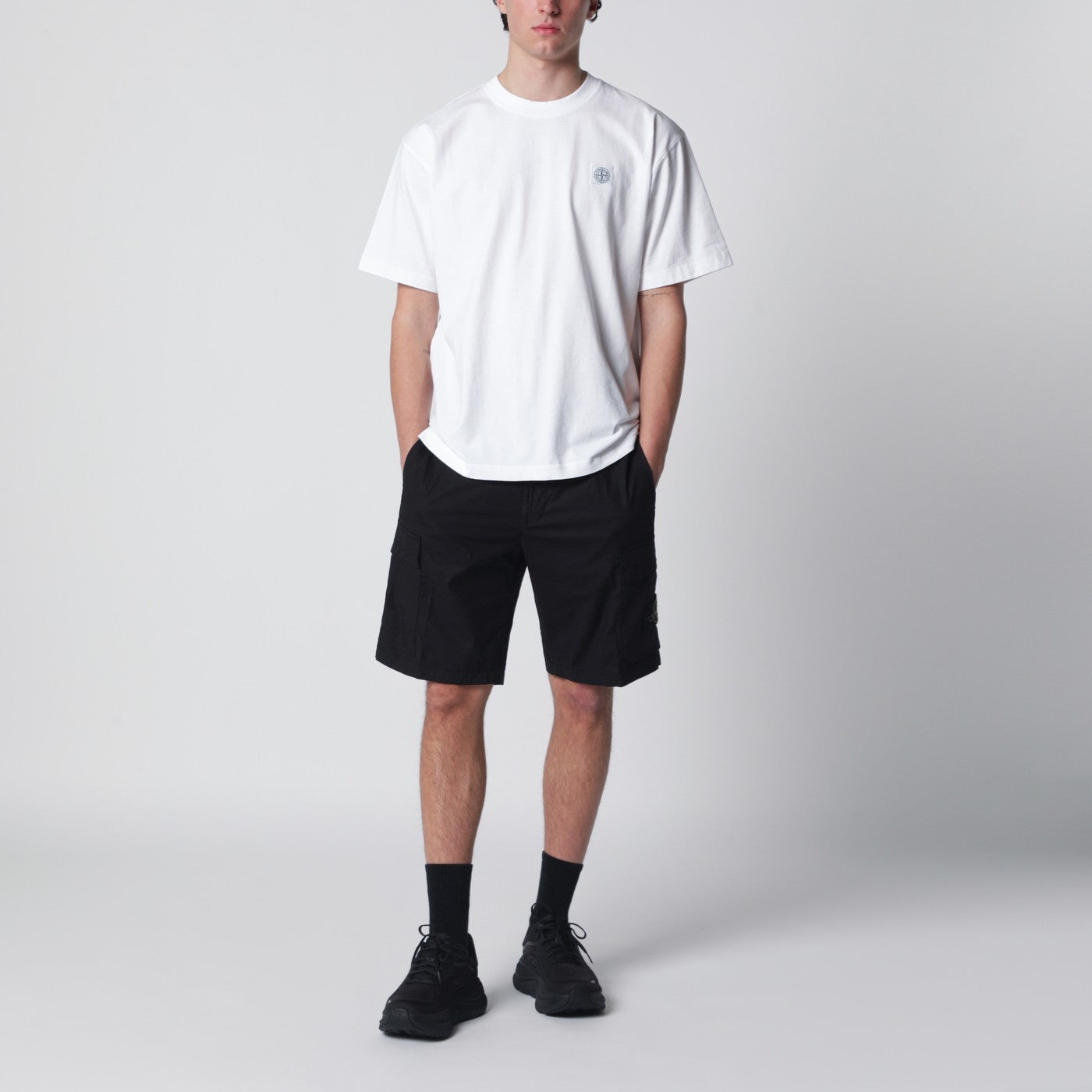 Bermuda cargo nero in tela di cotone