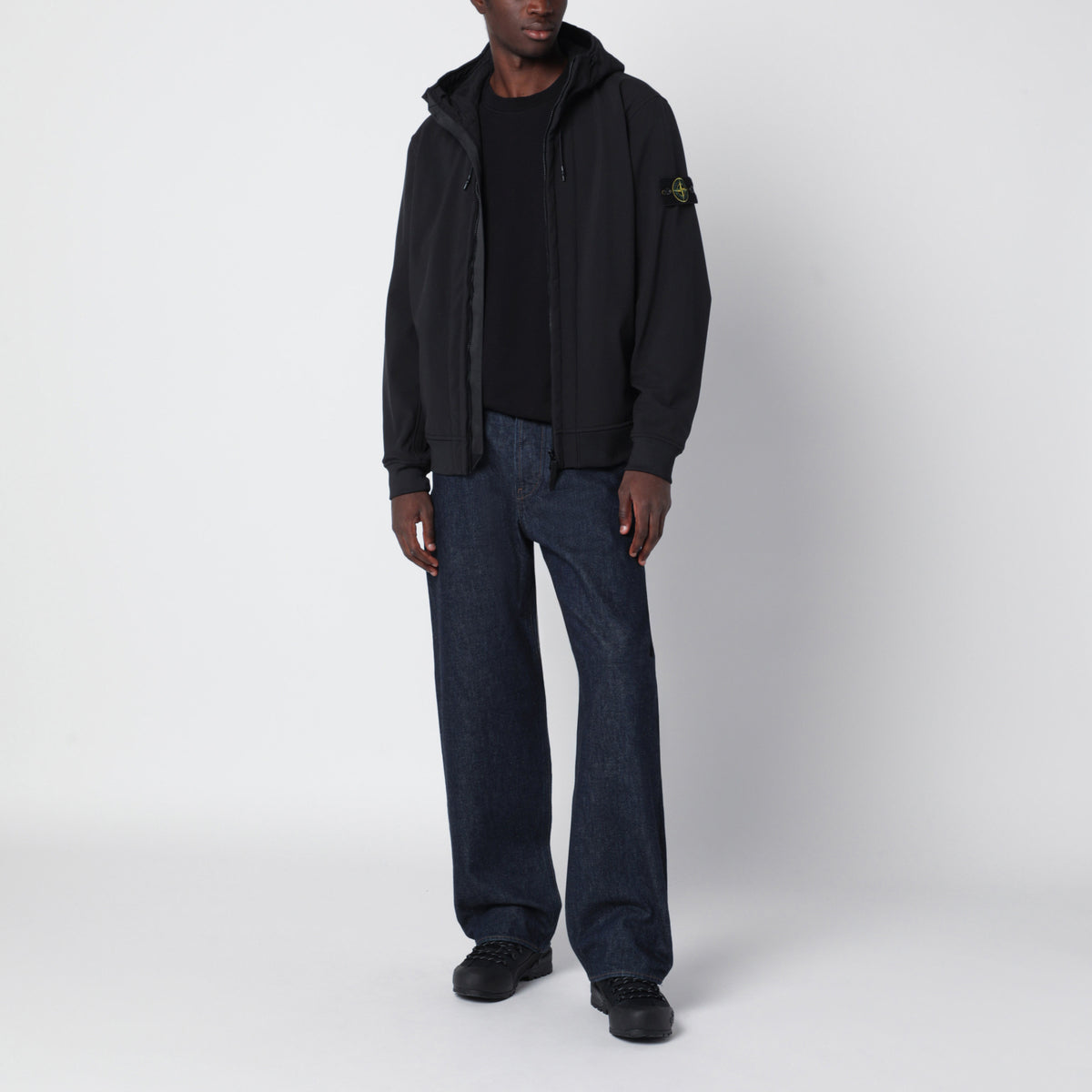 Veste noire à fermeture éclair