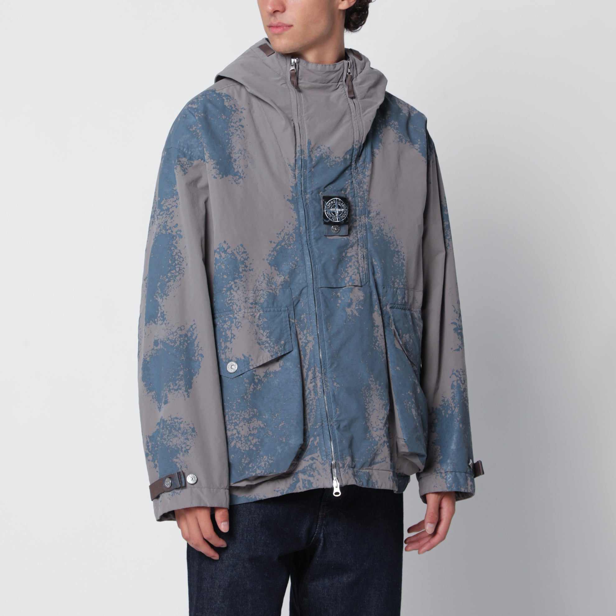 Jacke aus leichtem Funktionsmaterial mit Camouflage-Farbverlauf
