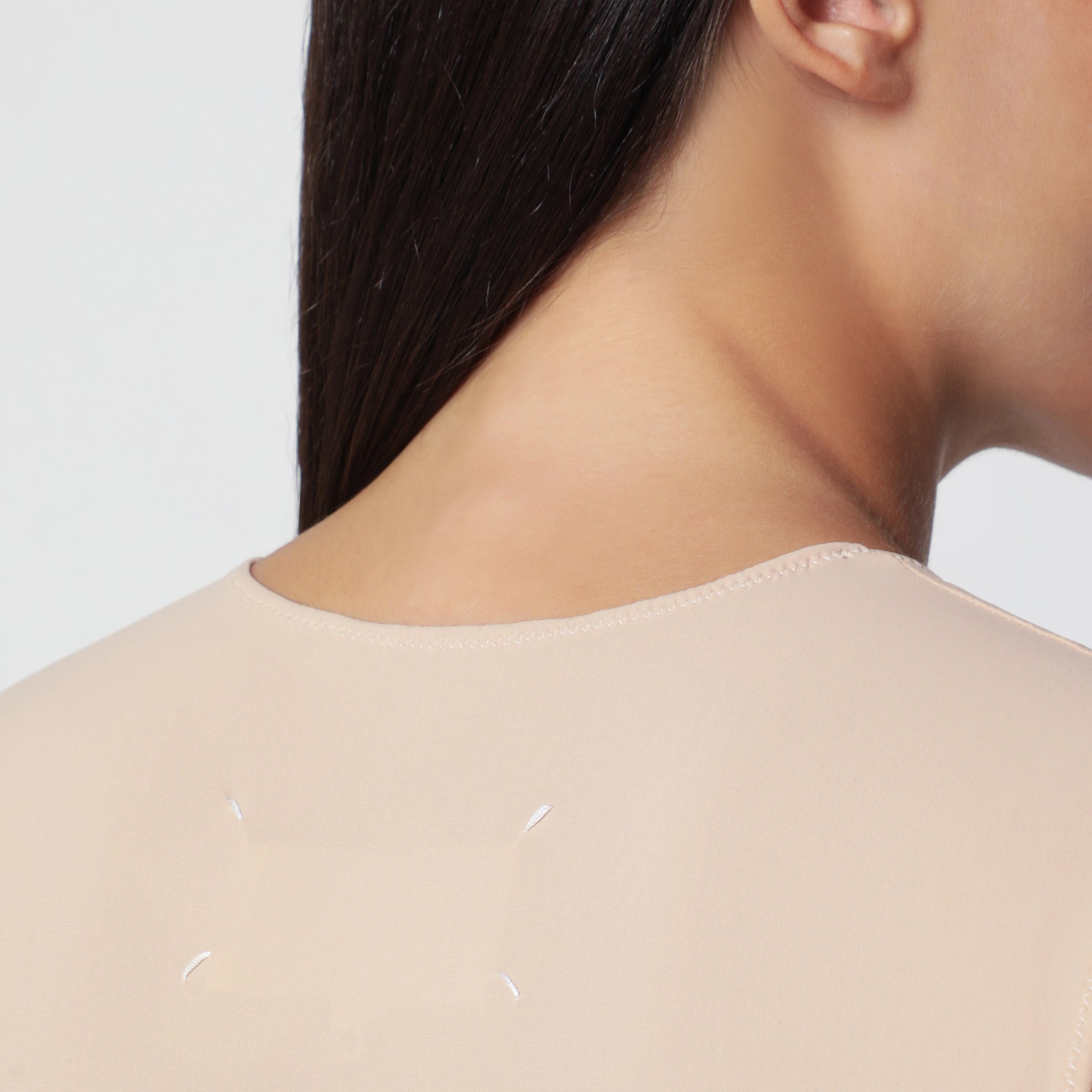 Nude Body aus elastischem technischem Jersey