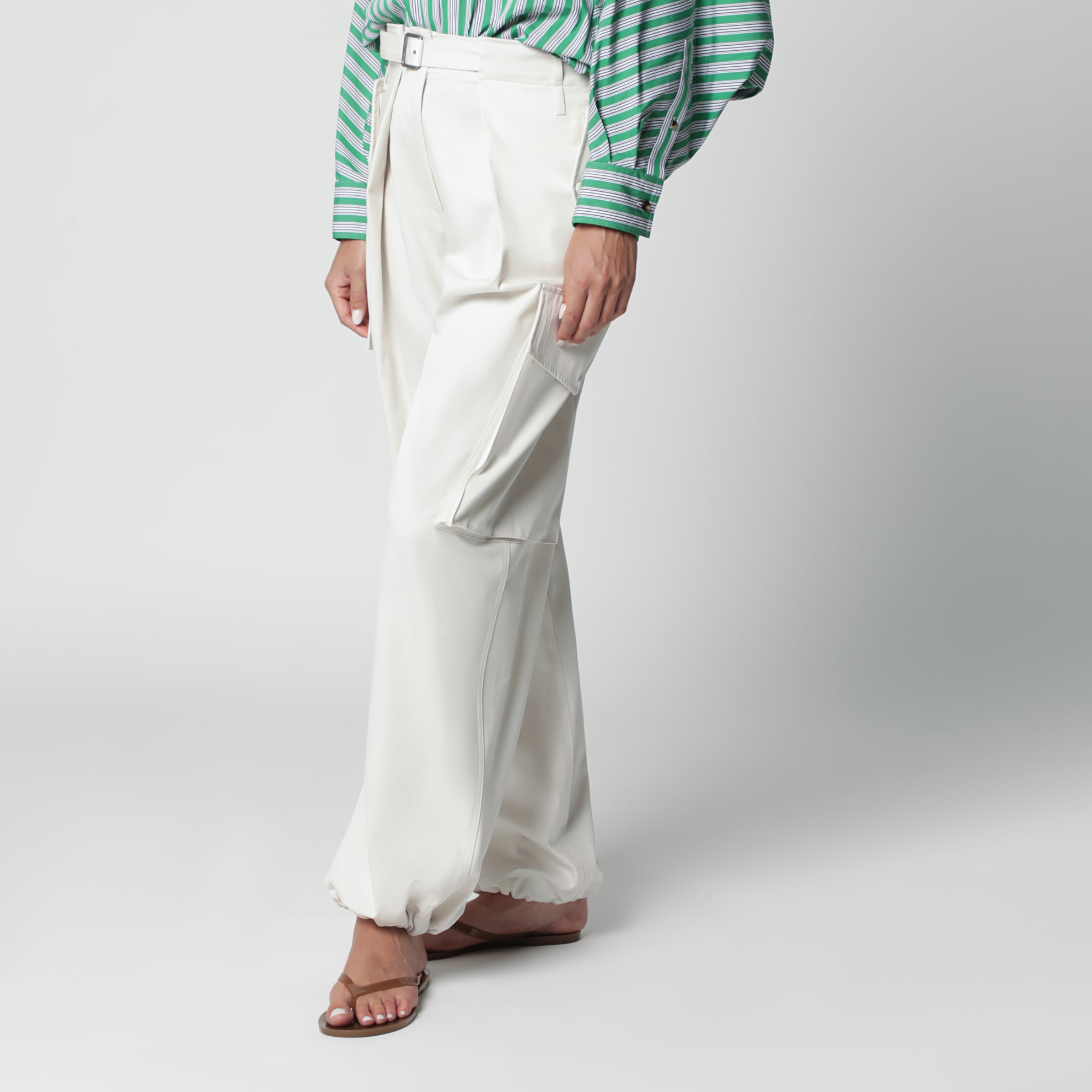 Pantaloni cargo avorio in cotone e seta