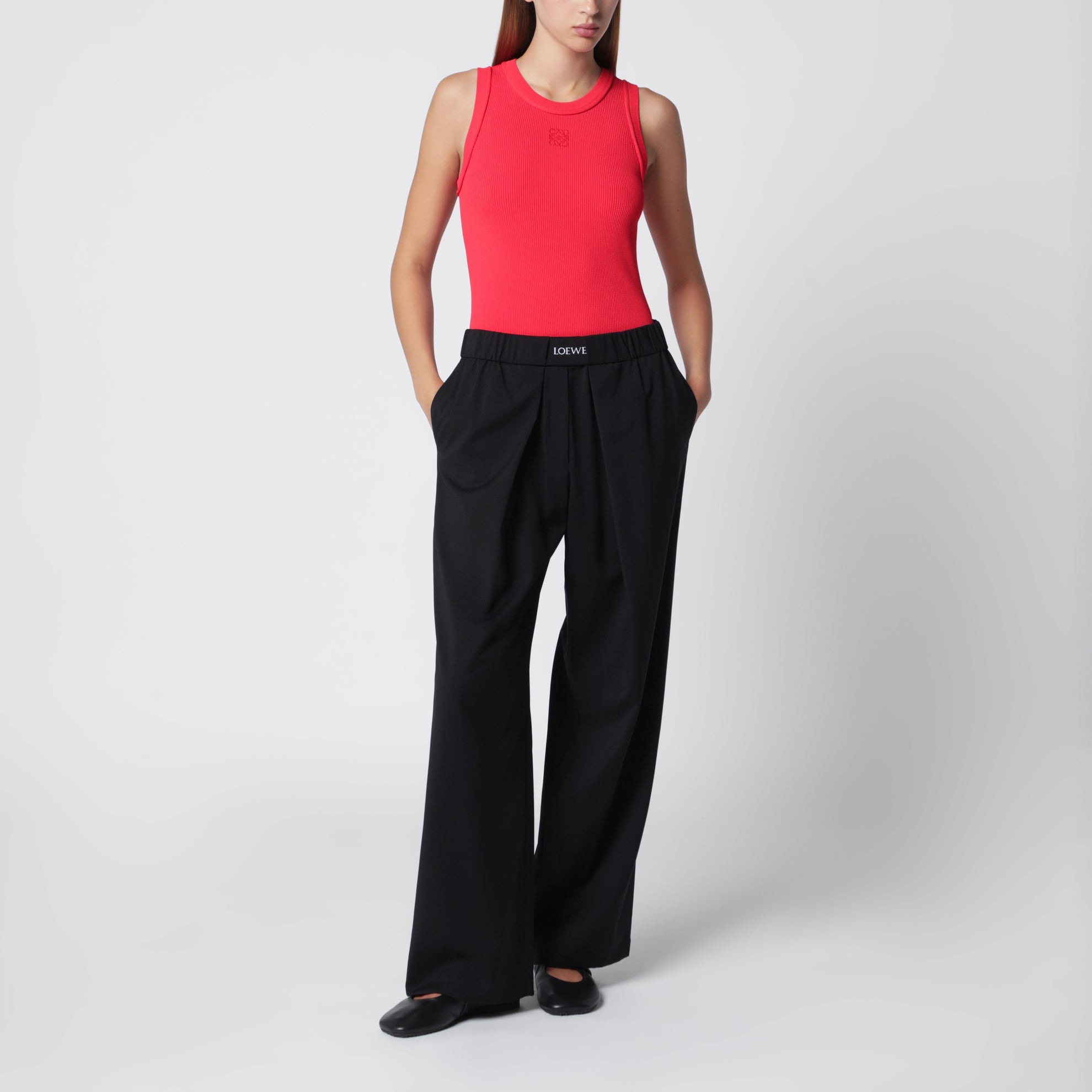 Elasticated wool trousers in black