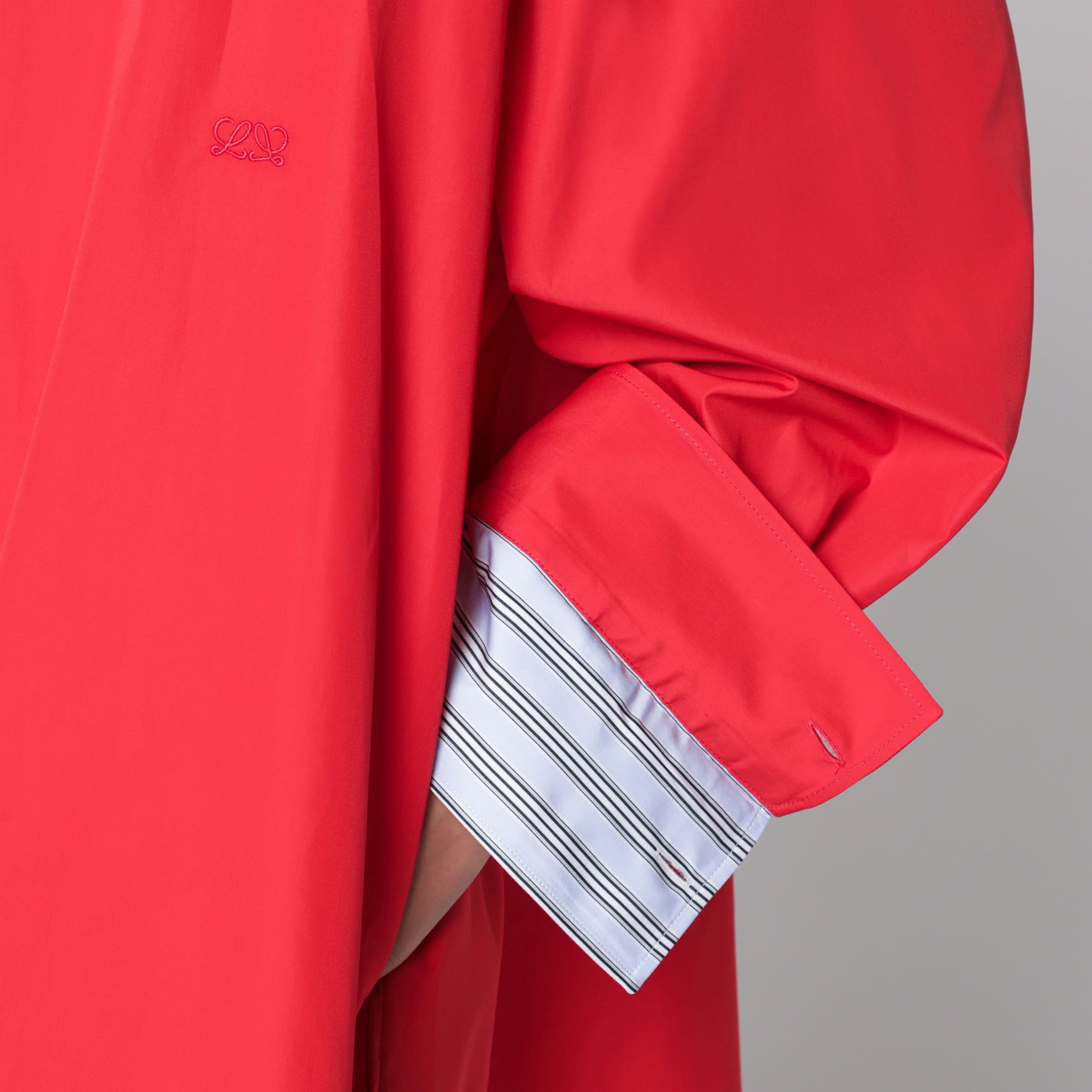 Abito a camicia rosso in cotone