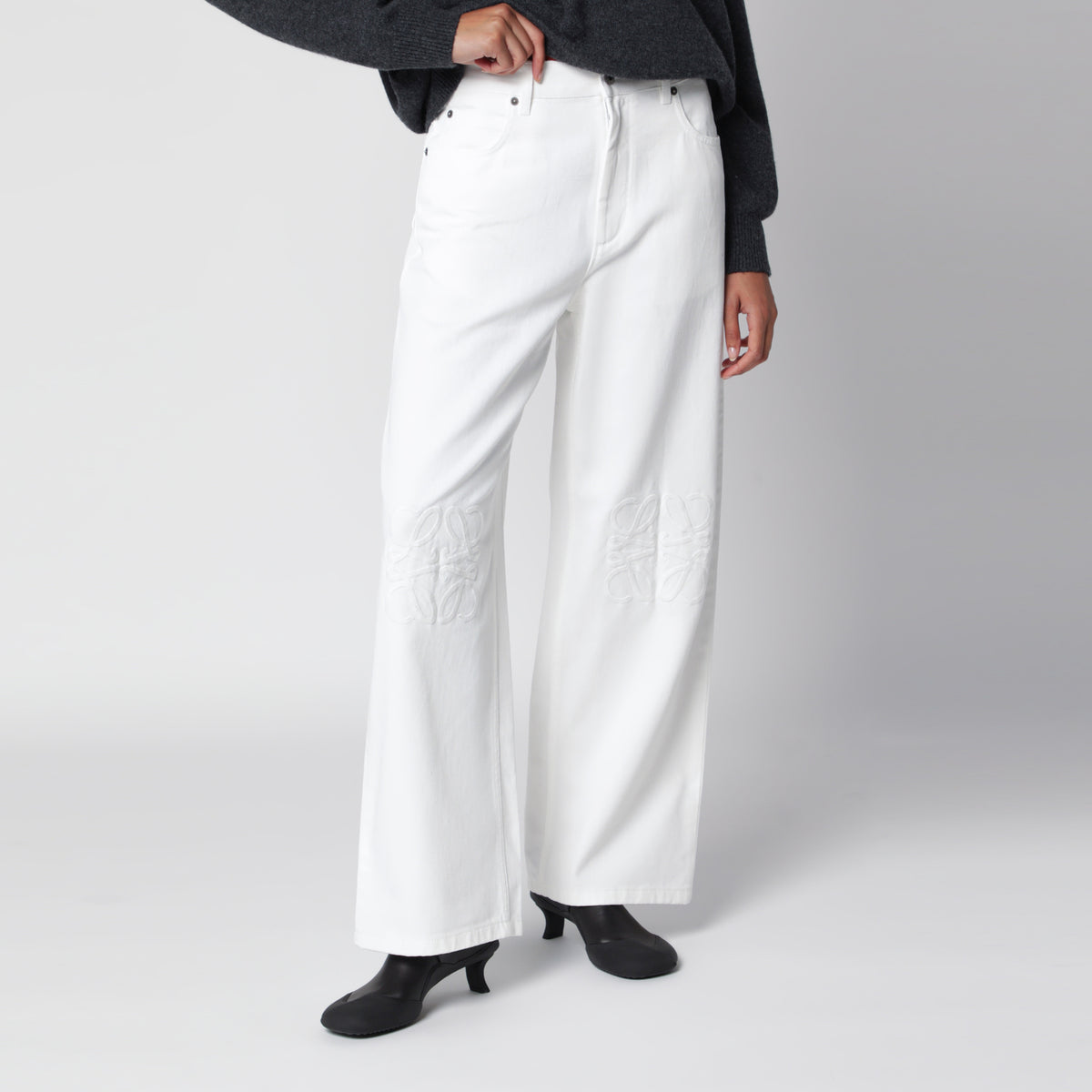 White baggy jeans in cotton denim