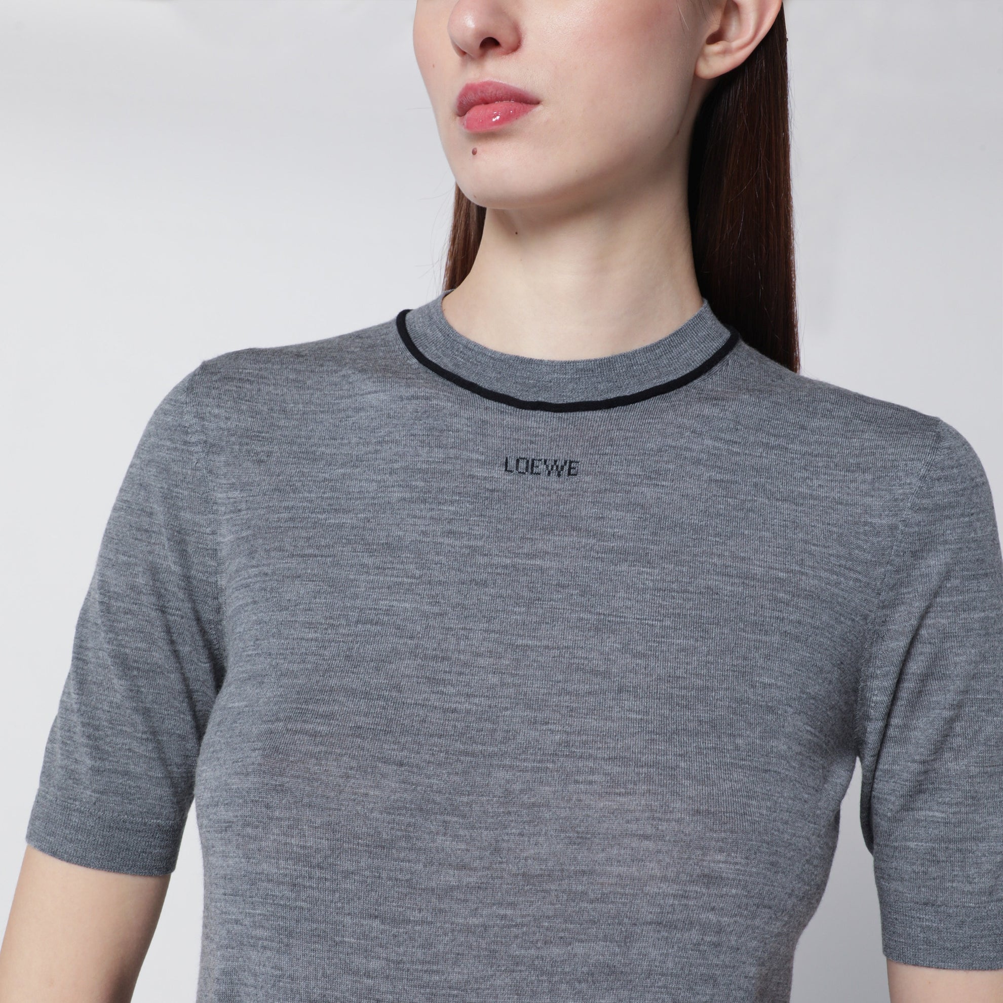 Short-sleeve lightweight wool top in navy blue