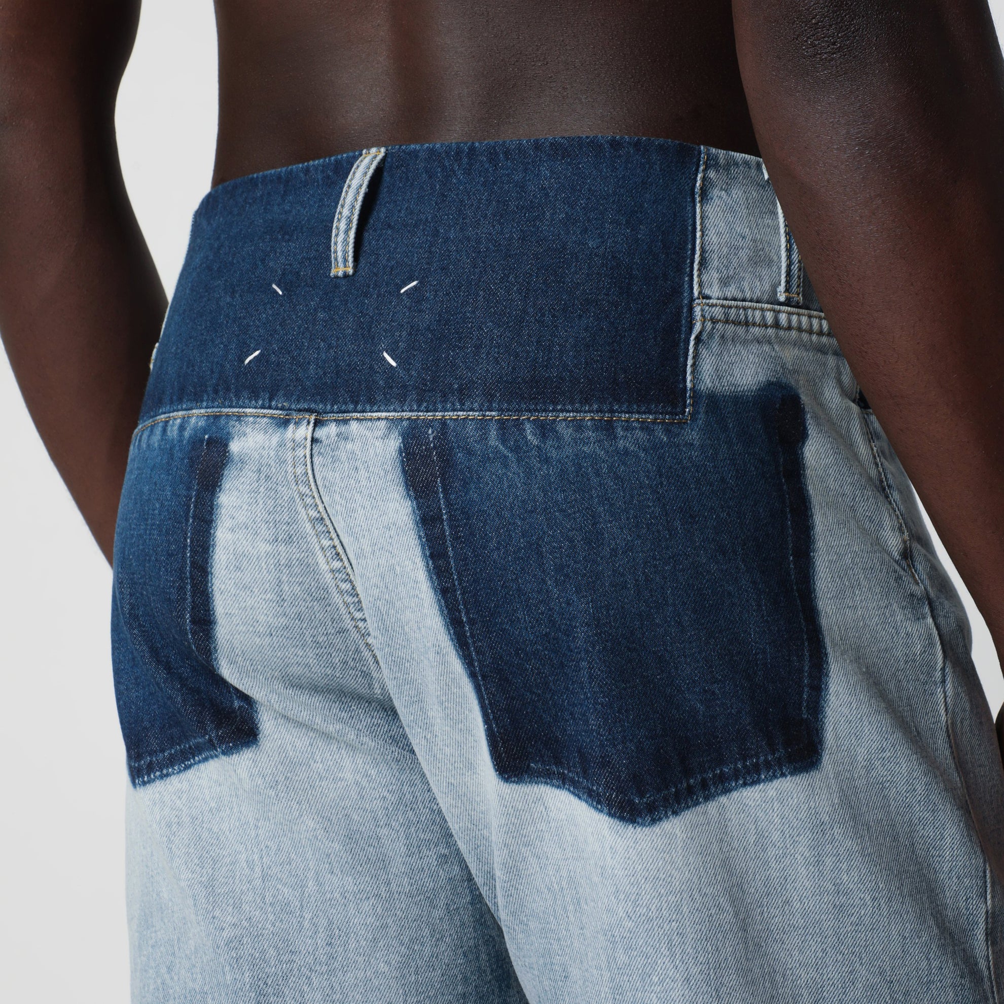 Jeans patchwork in denim blu indaco