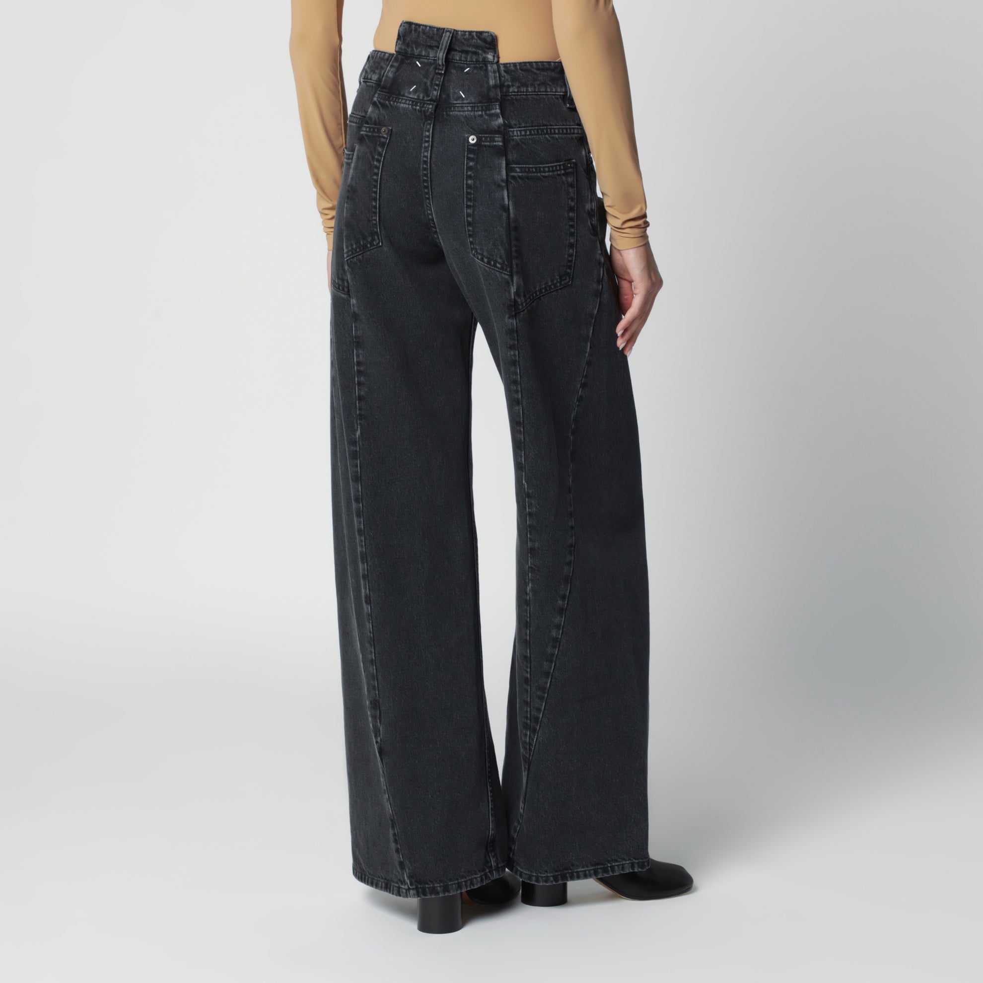 Wide-leg jeans in faded black cotton denim