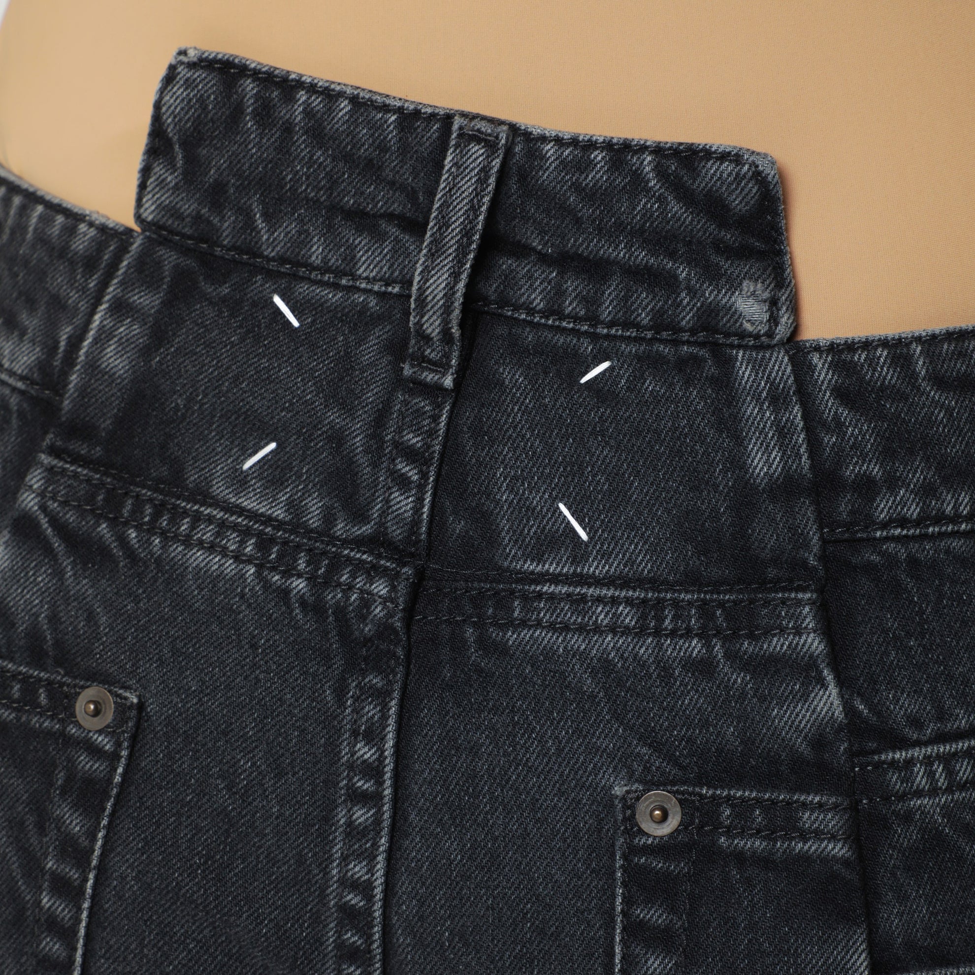 Wide-leg jeans in faded black cotton denim