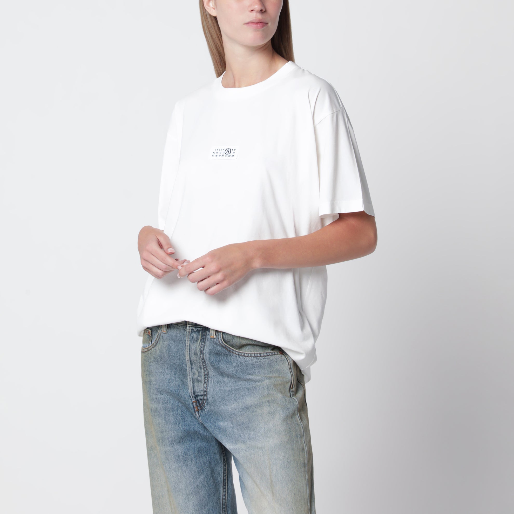 White cotton jersey T-shirt with logo patch