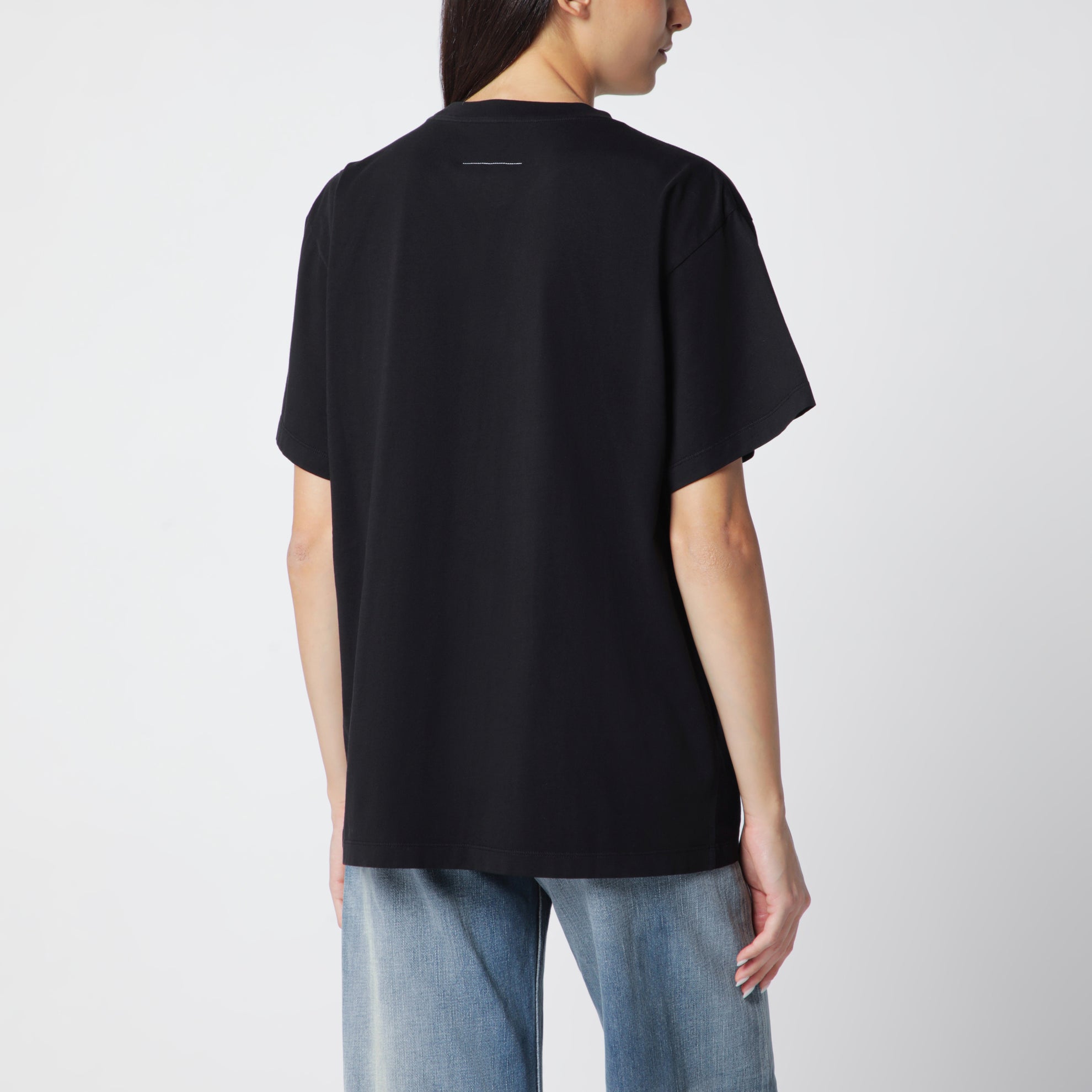 T-shirt nera in jersey di cotone con patch logo