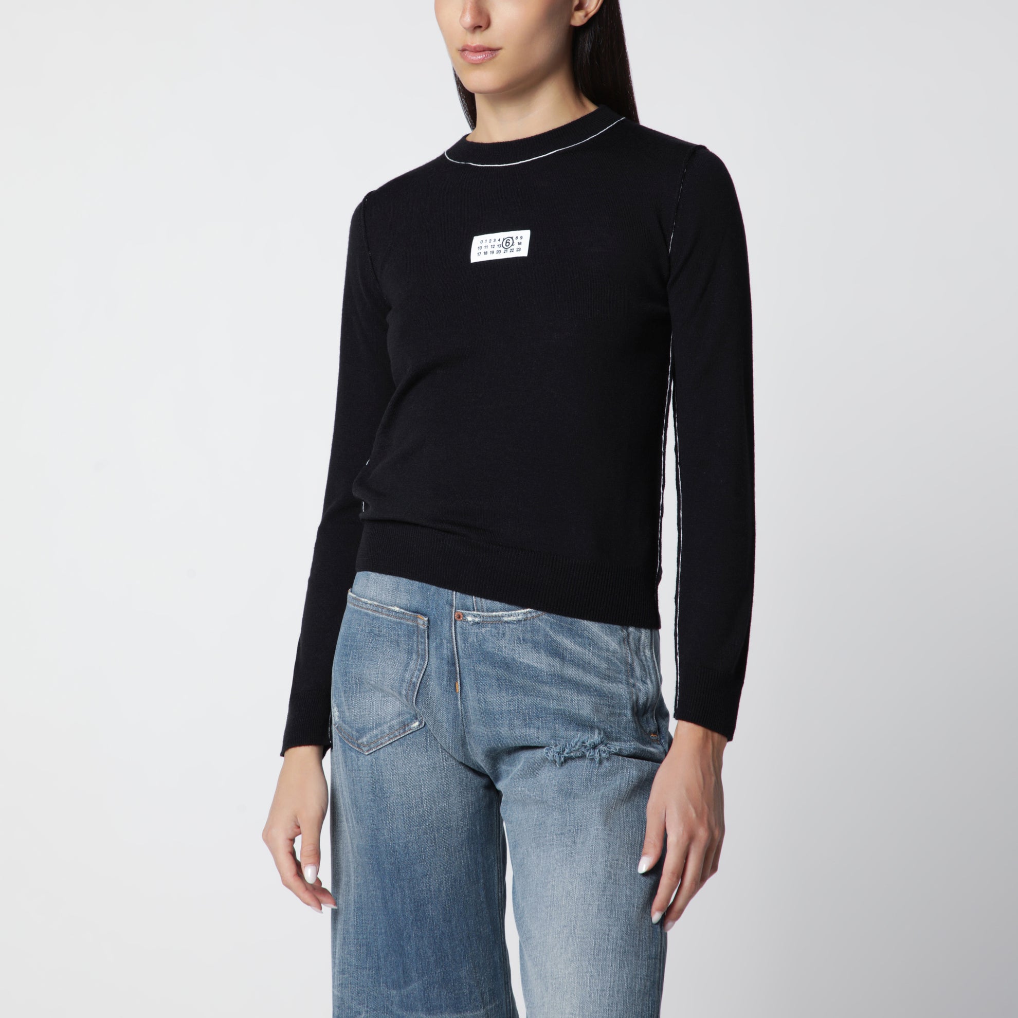 Enger Pullover aus Wollmix mit Kontrastborte, Schwarz