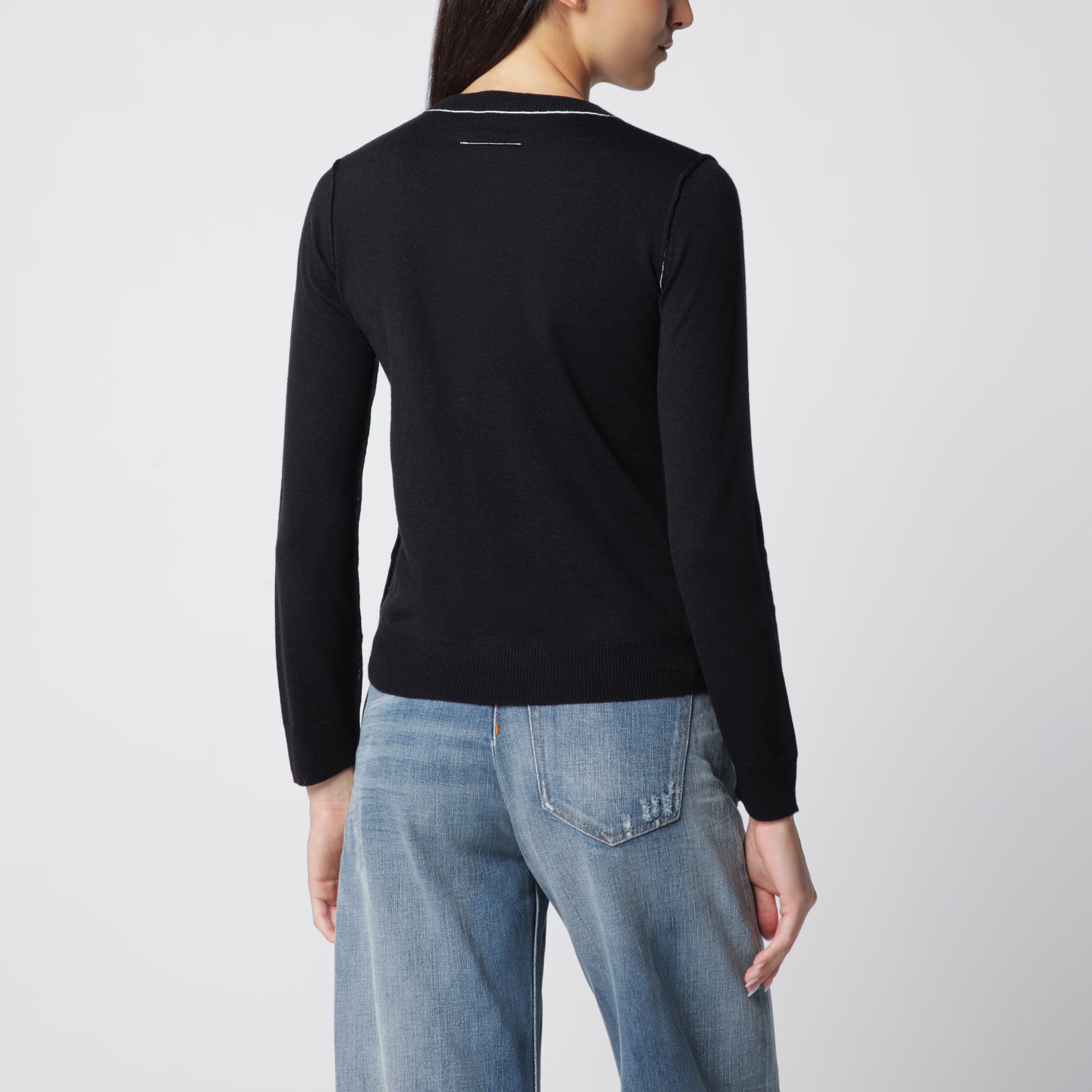 Enger Pullover aus Wollmix mit Kontrastborte, Schwarz