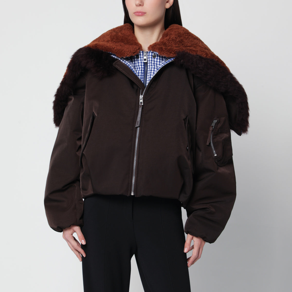 Braune Bomberjacke aus Funktionsgewebe