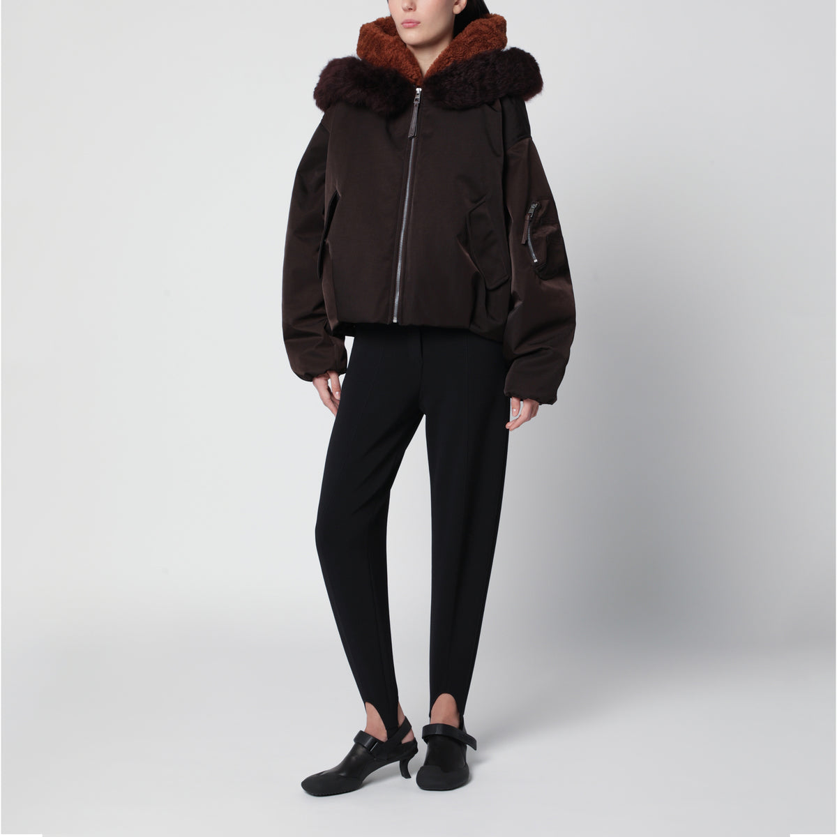 Braune Bomberjacke aus Funktionsgewebe