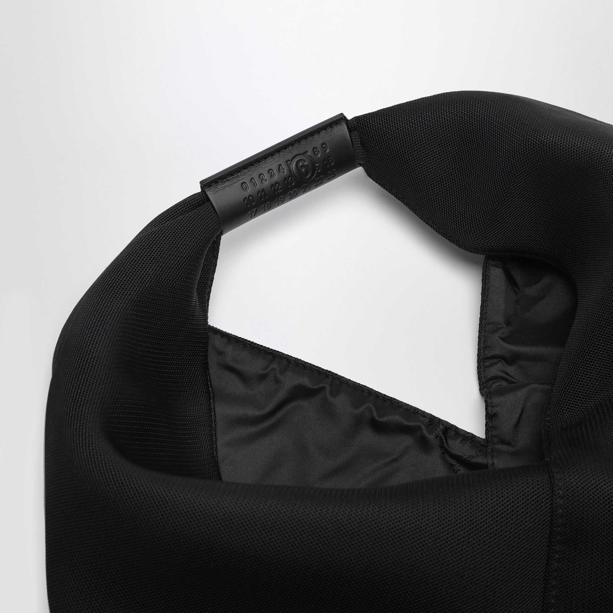 Japanese bag nera in mesh