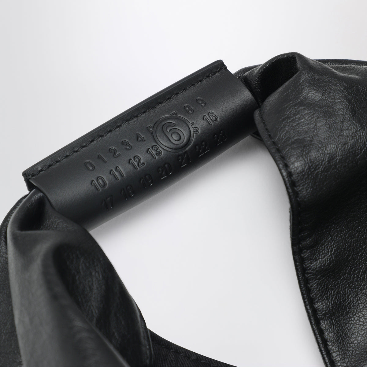 Japanese Bag klein aus schwarzem Kunstleder