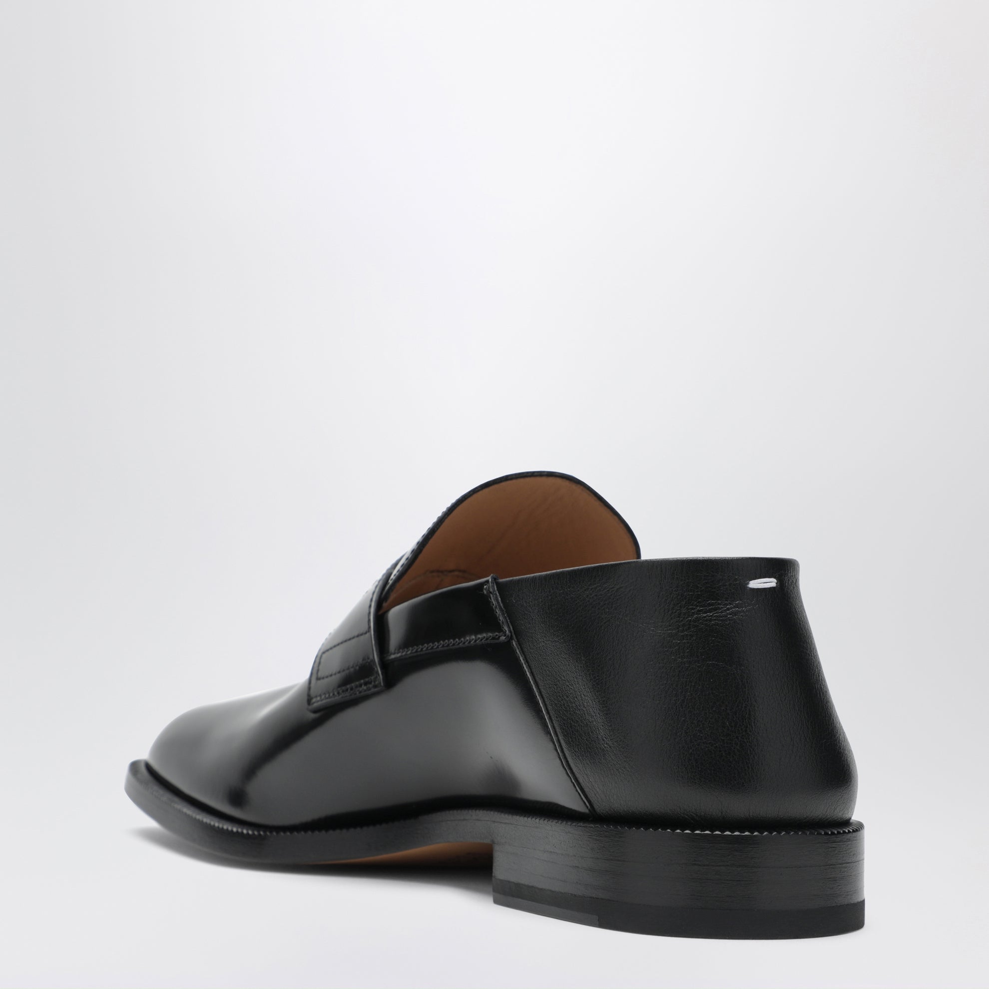 Mocassin Tabi en cuir noir