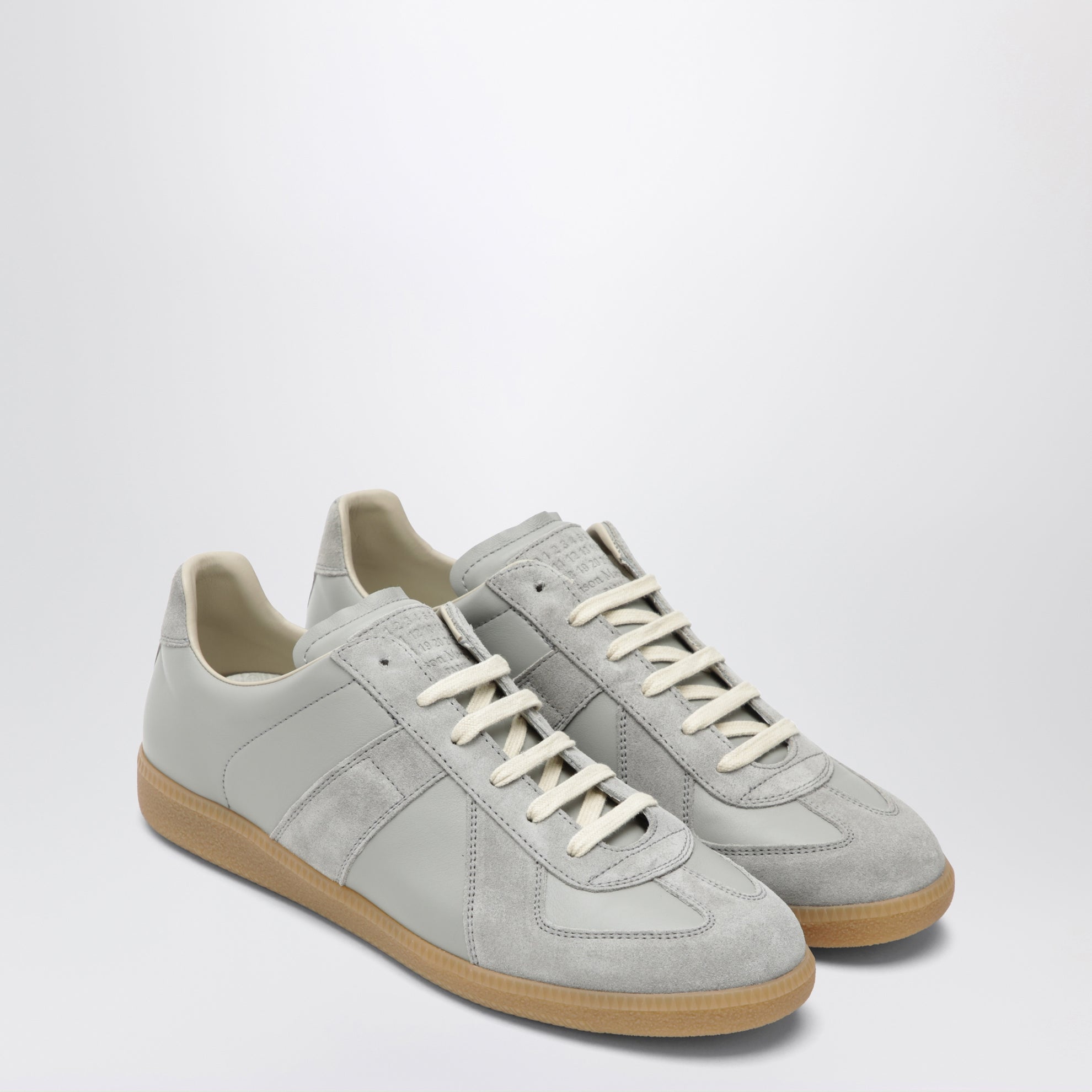 Sneakers Replica grigia chiara