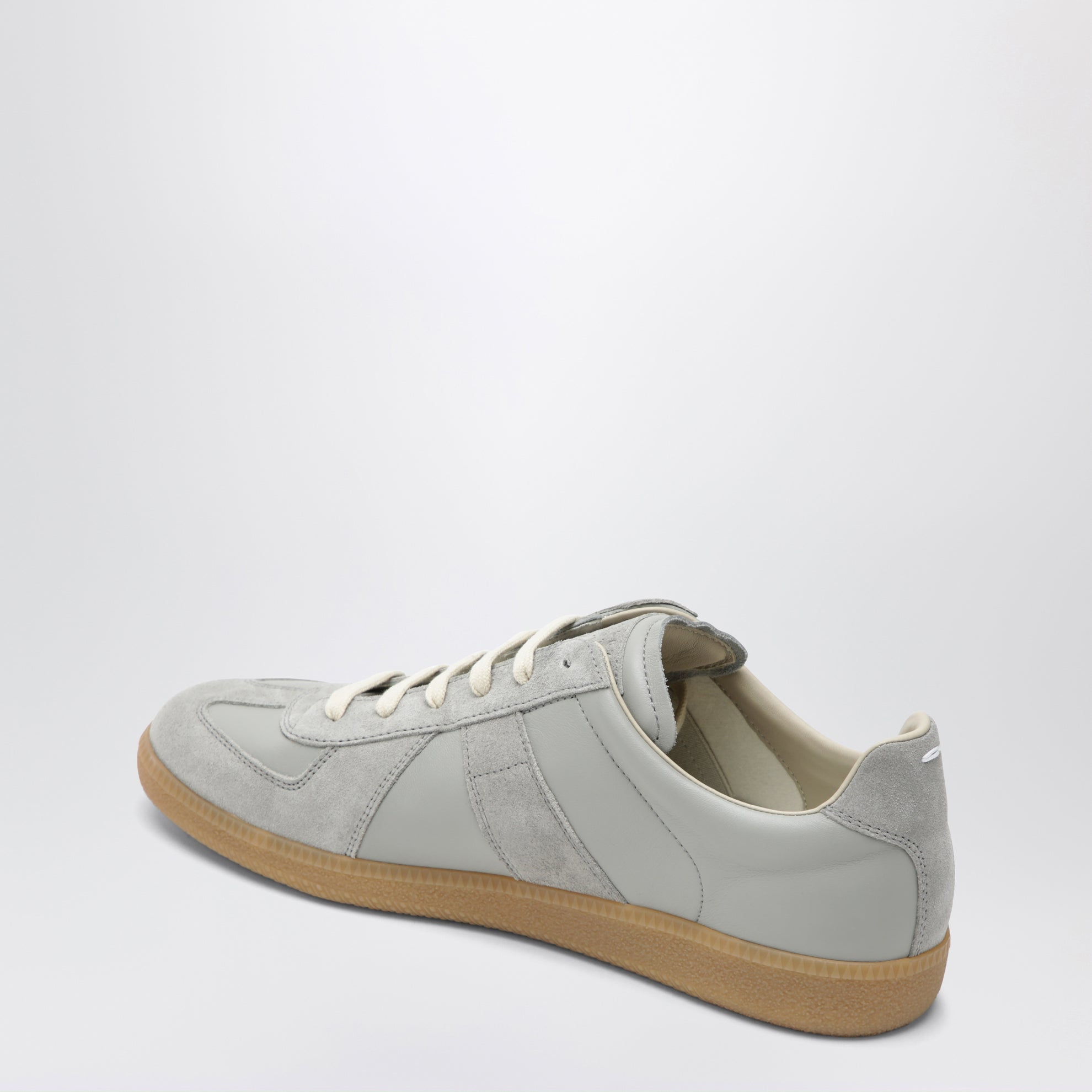 Sneakers Replica grigia chiara
