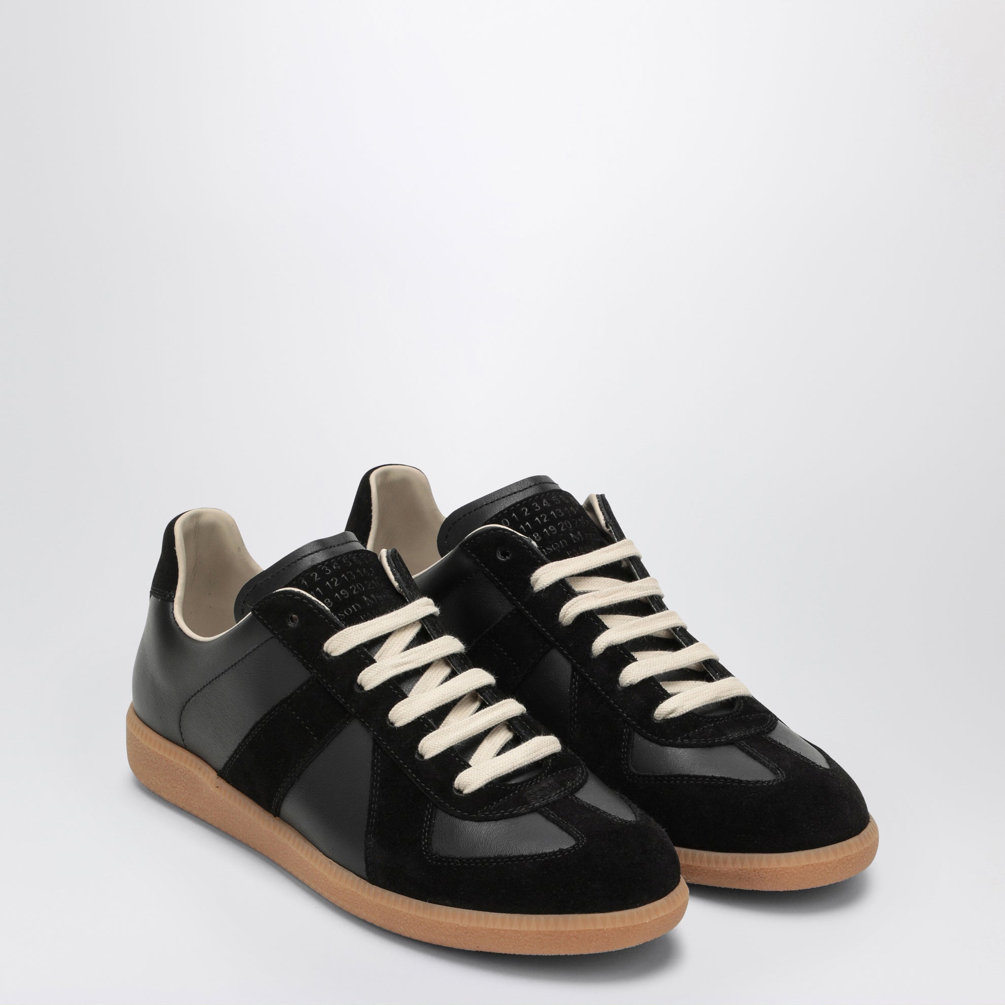 Sneakers Replica nere