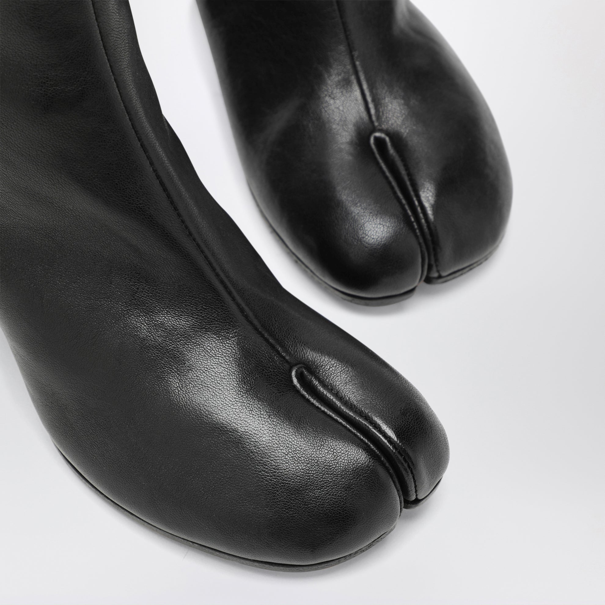 Schwarze Tabi-Stiefeletten