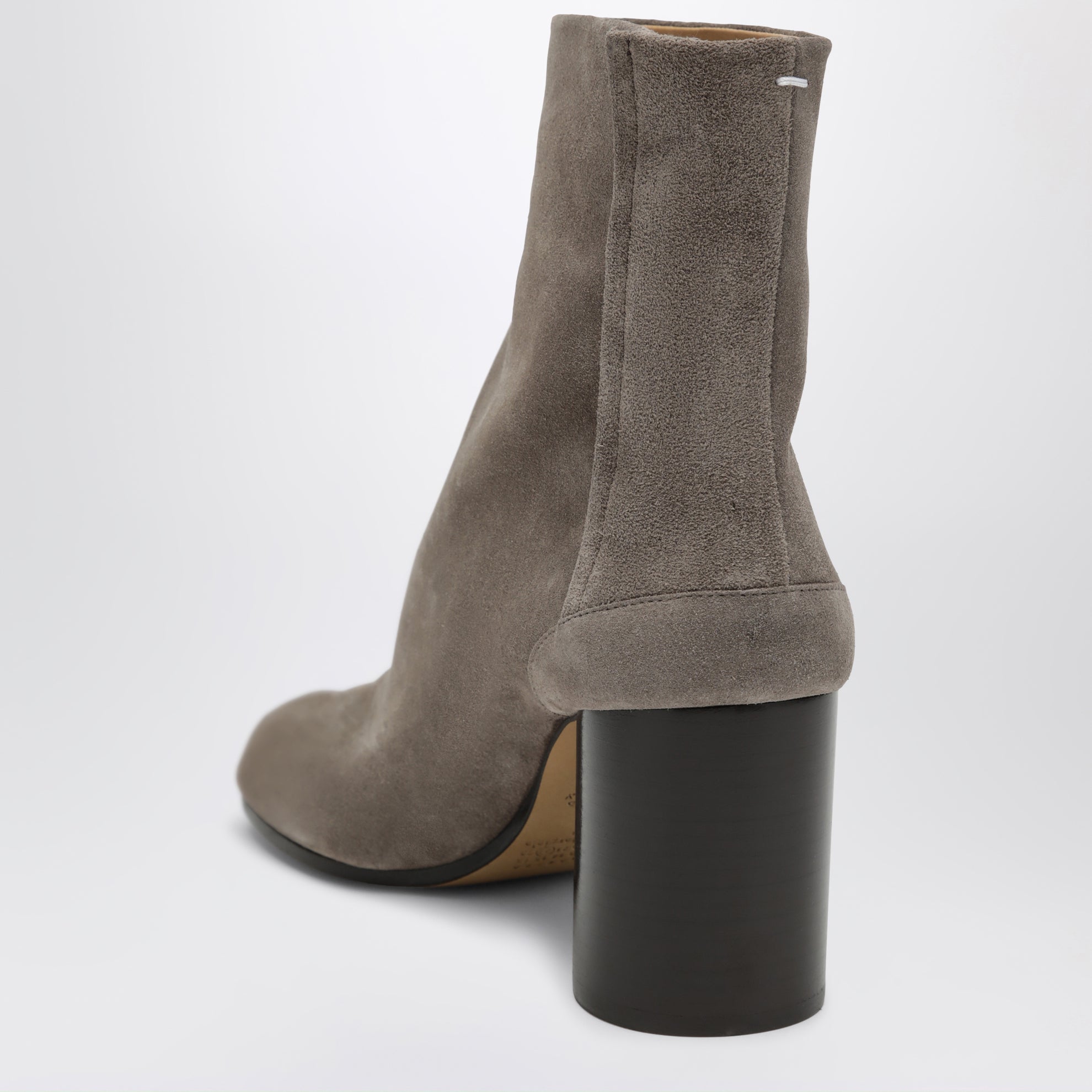 Tabi-Stiefeletten in Taupe aus Wildleder