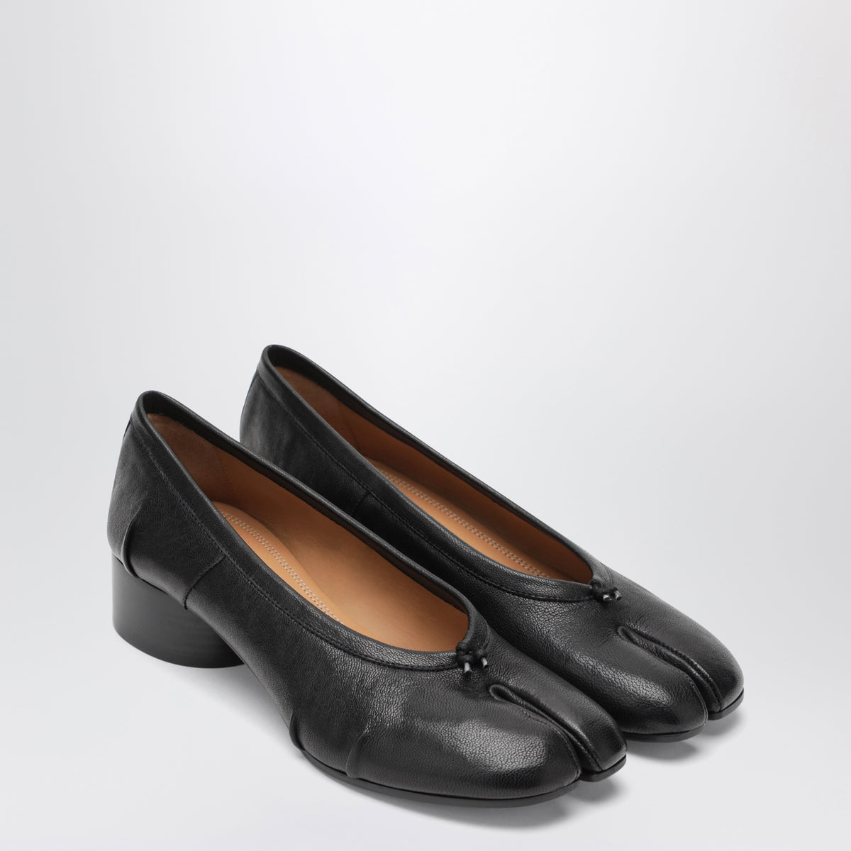 Tabi-Ballerinas in Schwarz aus Nappaleder