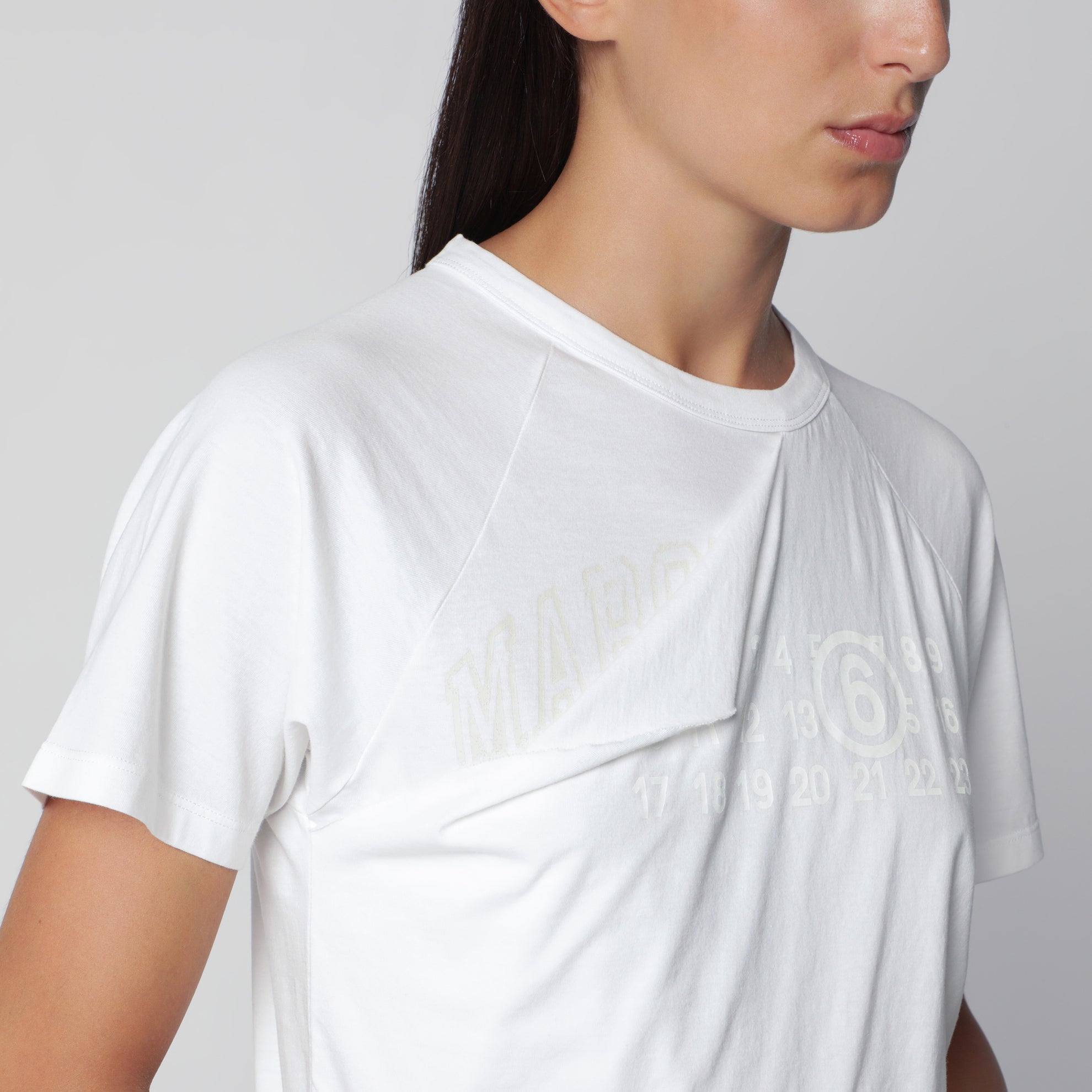 T-shirt blanc en jersey de coton avec détail effet déchiré