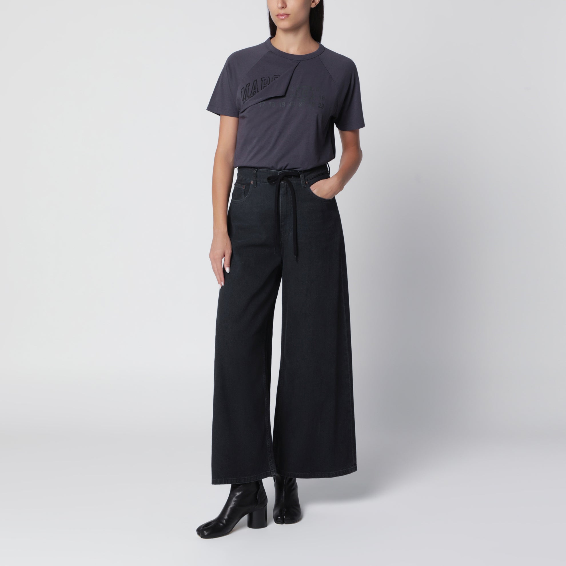 T-shirt blu notte in jersey di cotone con dettaglio strappato