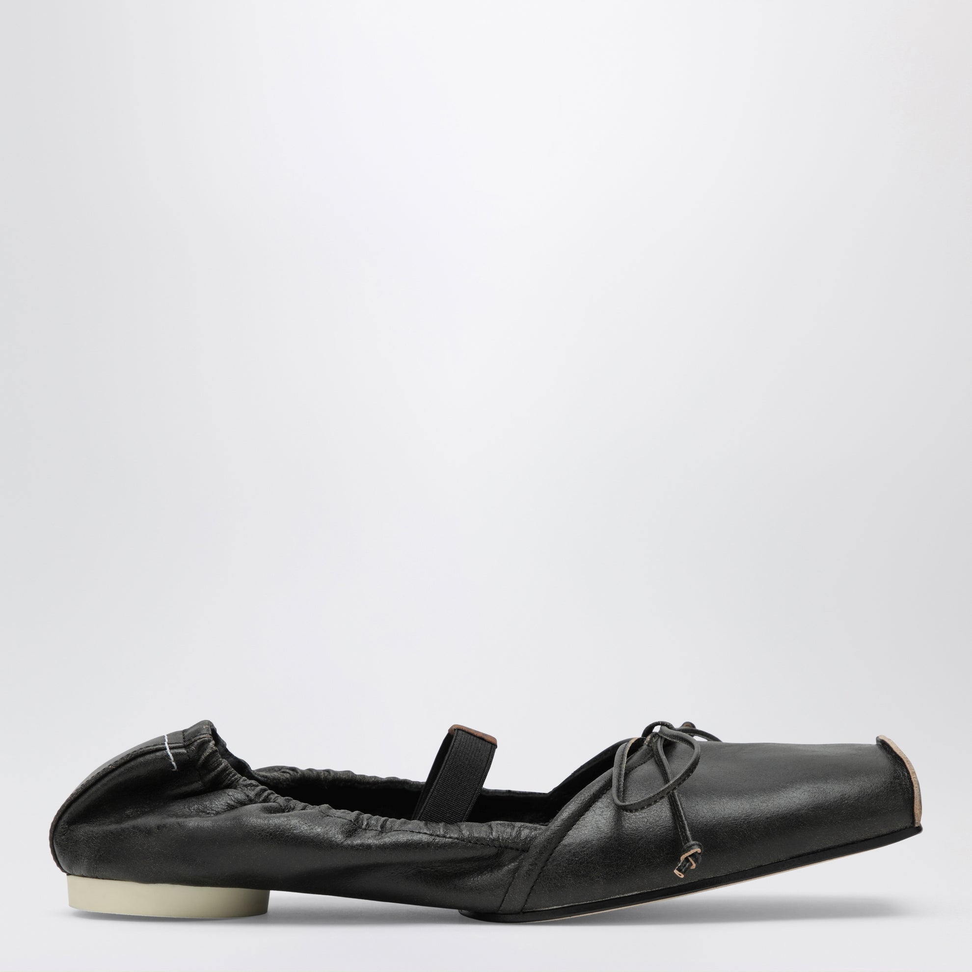 Square-toe ballerinas in brown calfskin leather