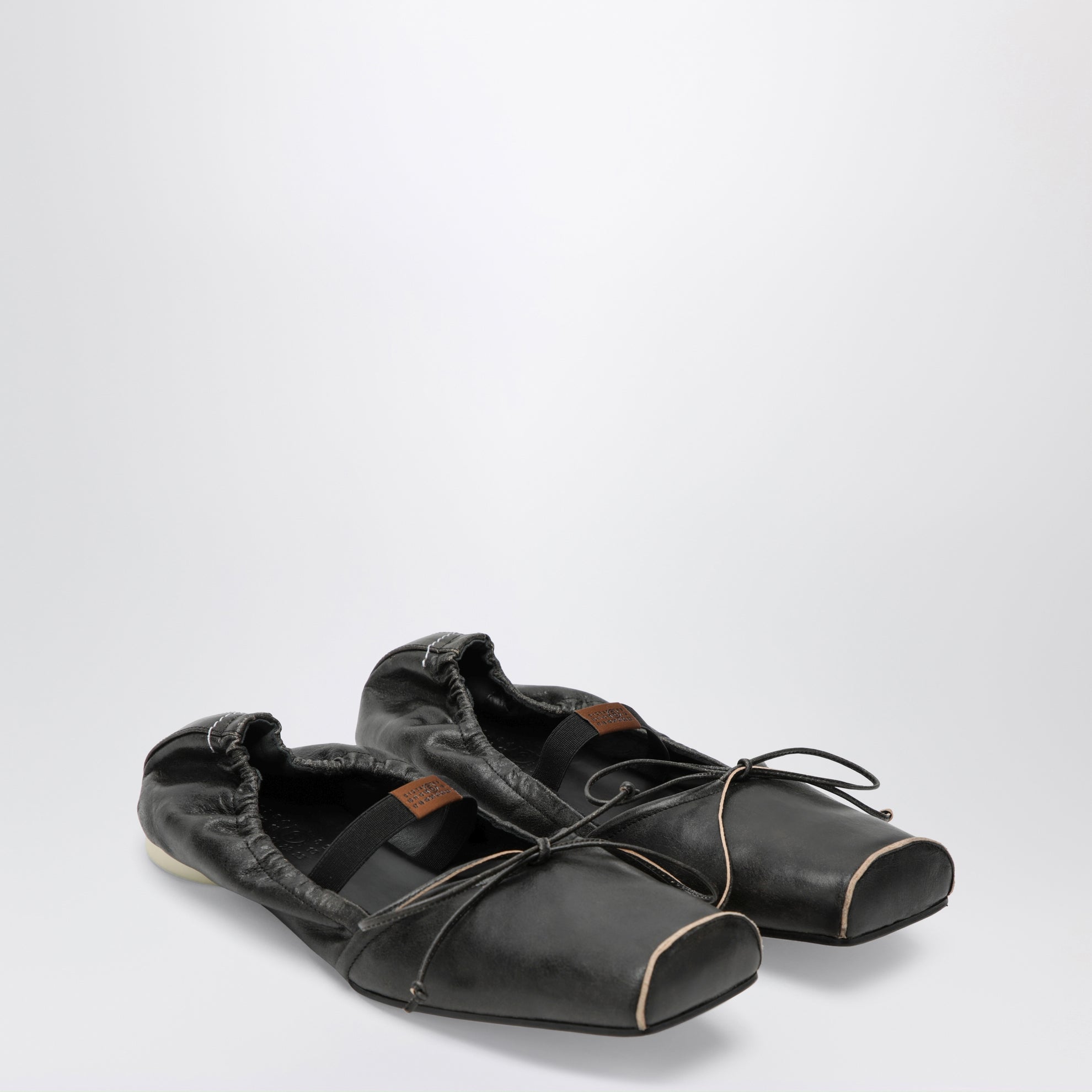 Square-toe ballerinas in brown calfskin leather