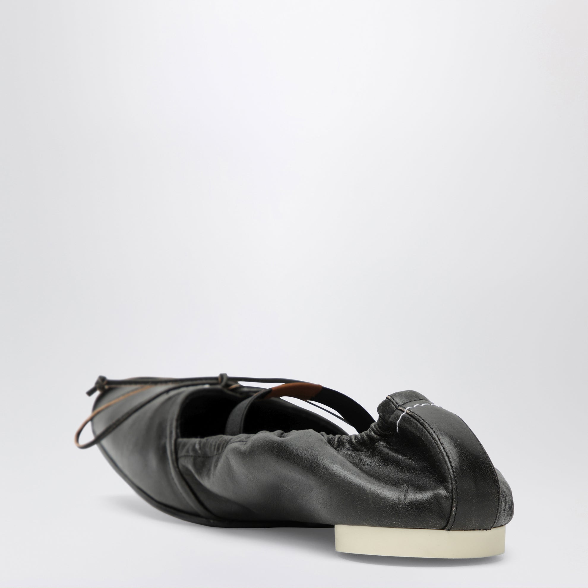 Square-toe ballerinas in brown calfskin leather