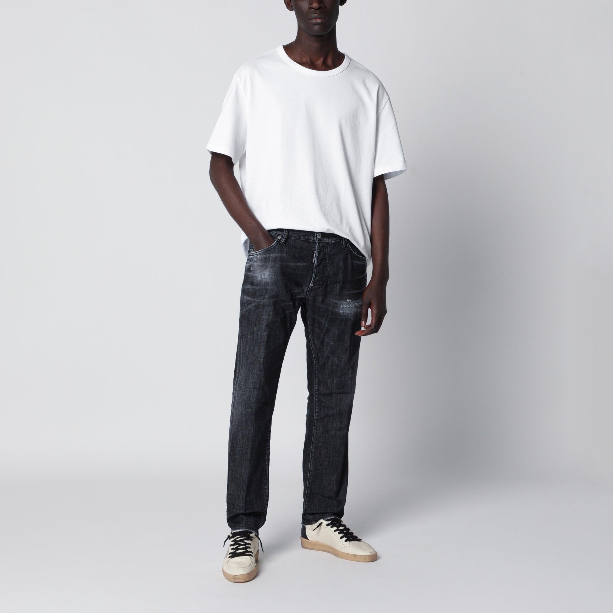 Schwarze Jeans im Washed-Look mit Used-Effekt