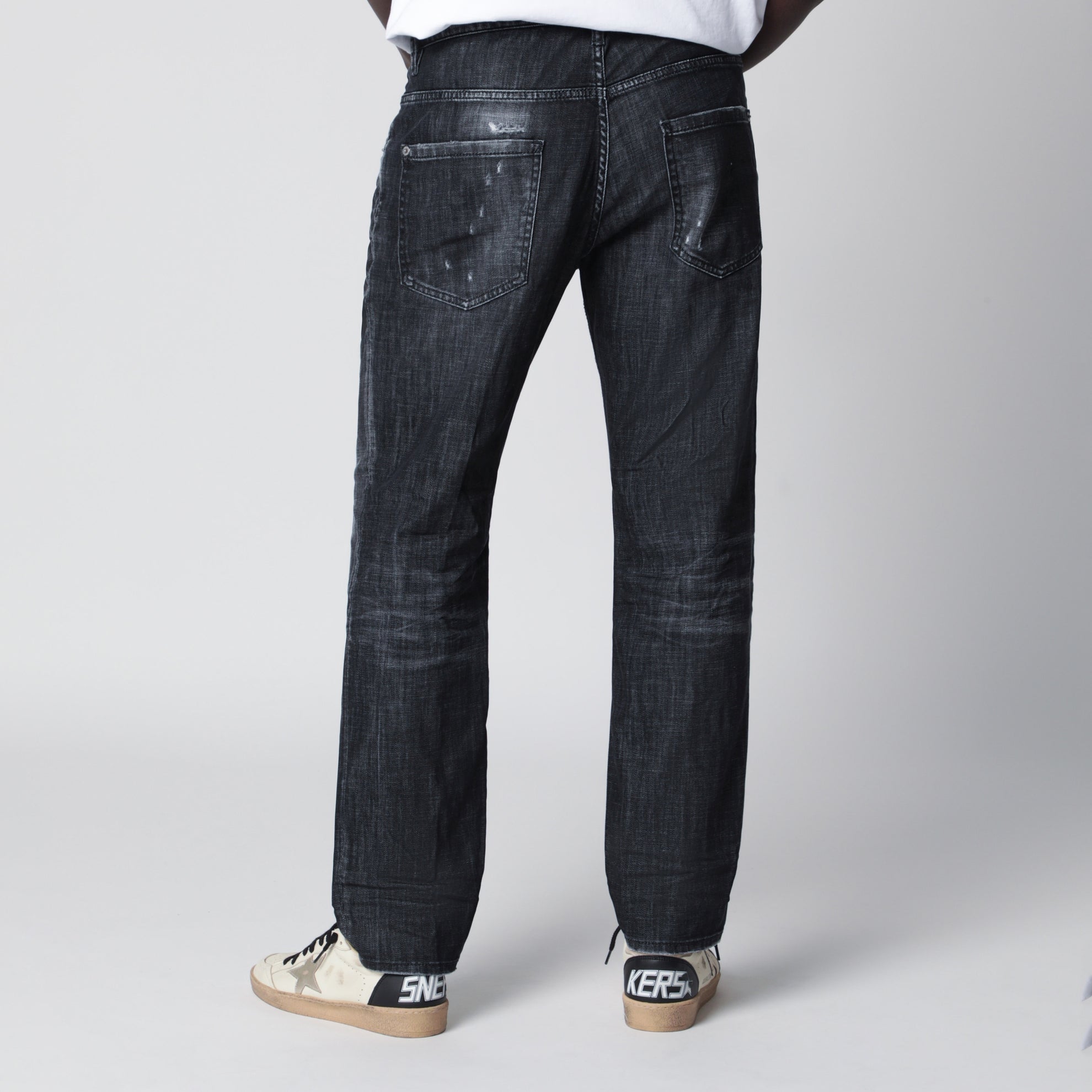 Schwarze Jeans im Washed-Look mit Used-Effekt
