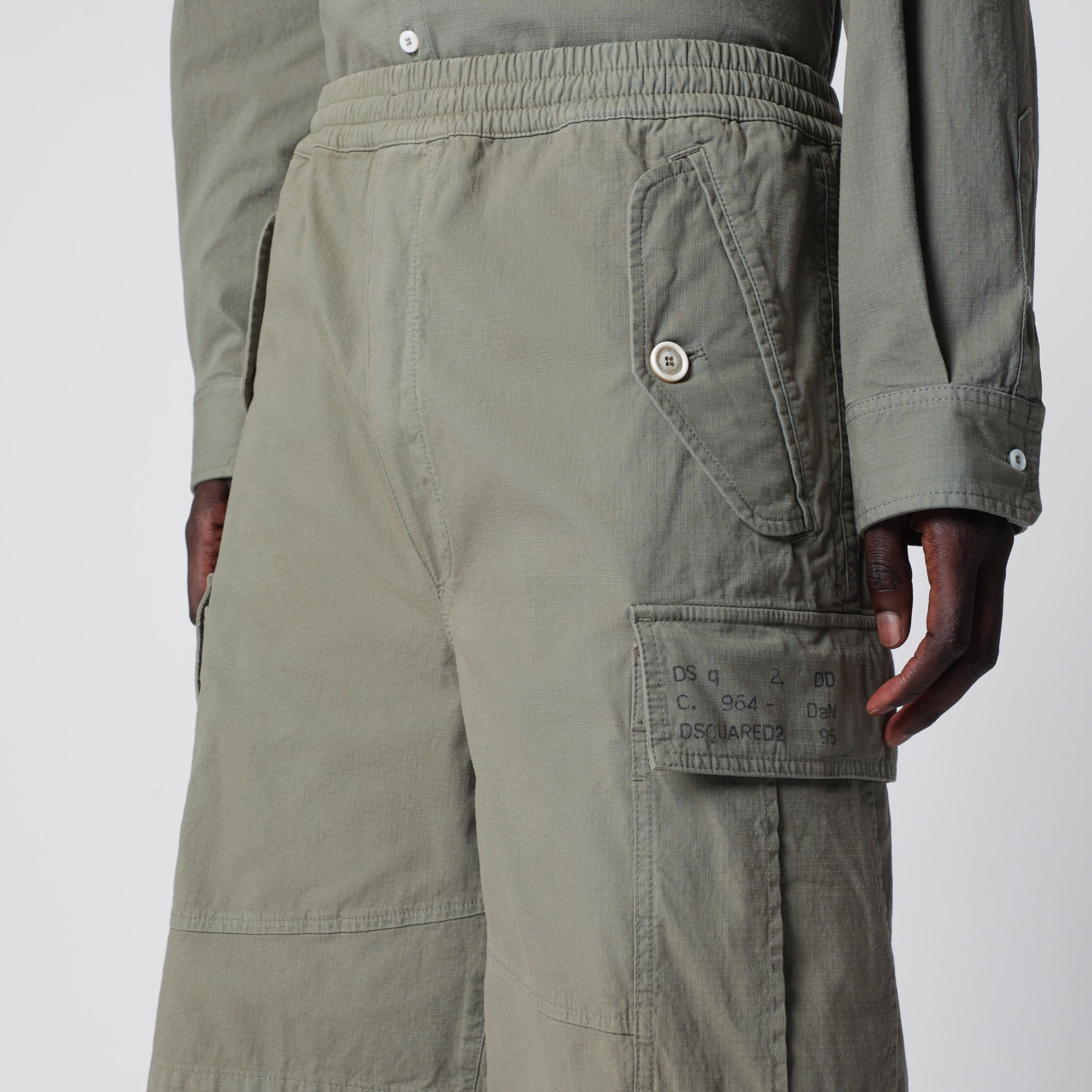 D2 Cargo ripstop cotton cargo shorts in oak