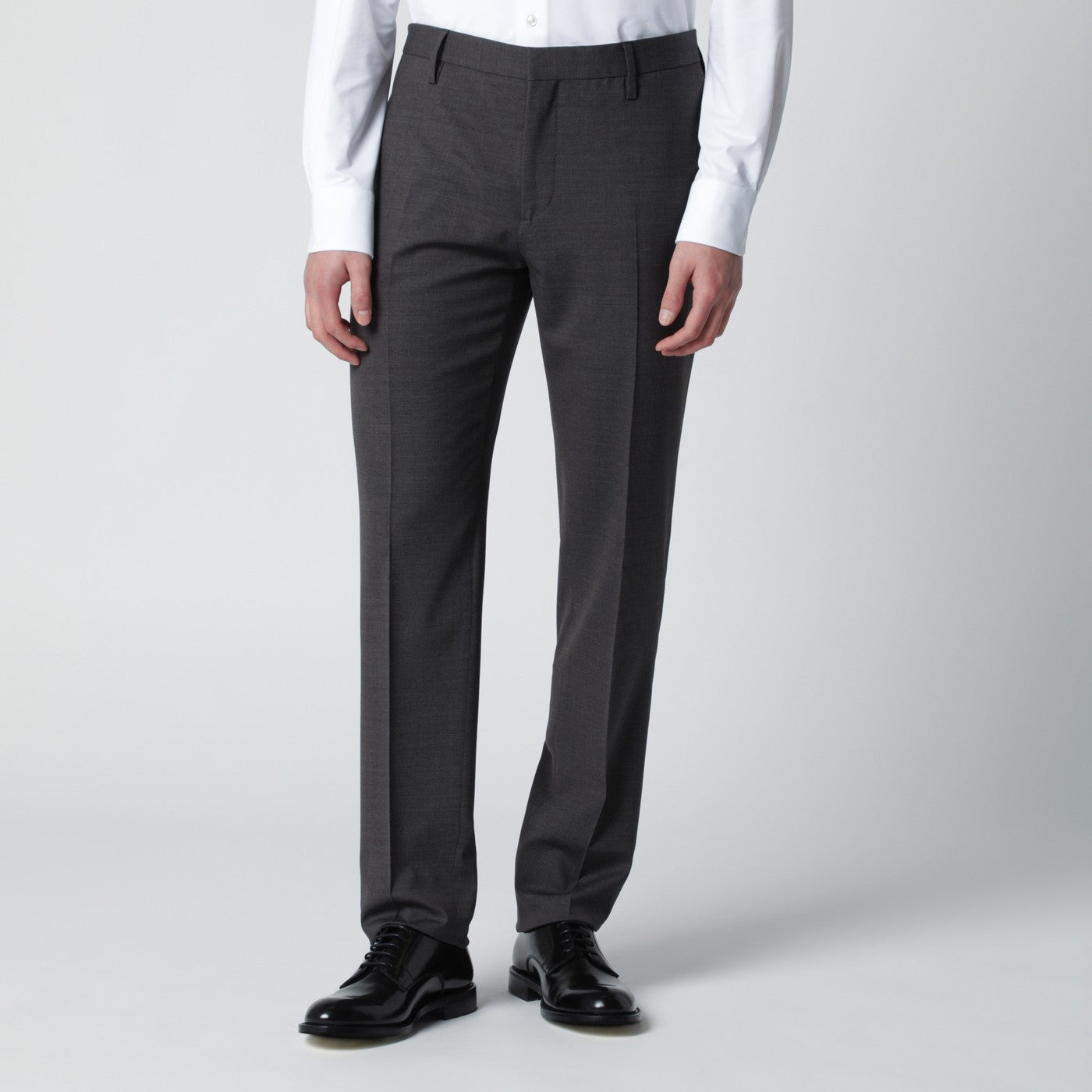 Grey single-breasted suit in wool blend