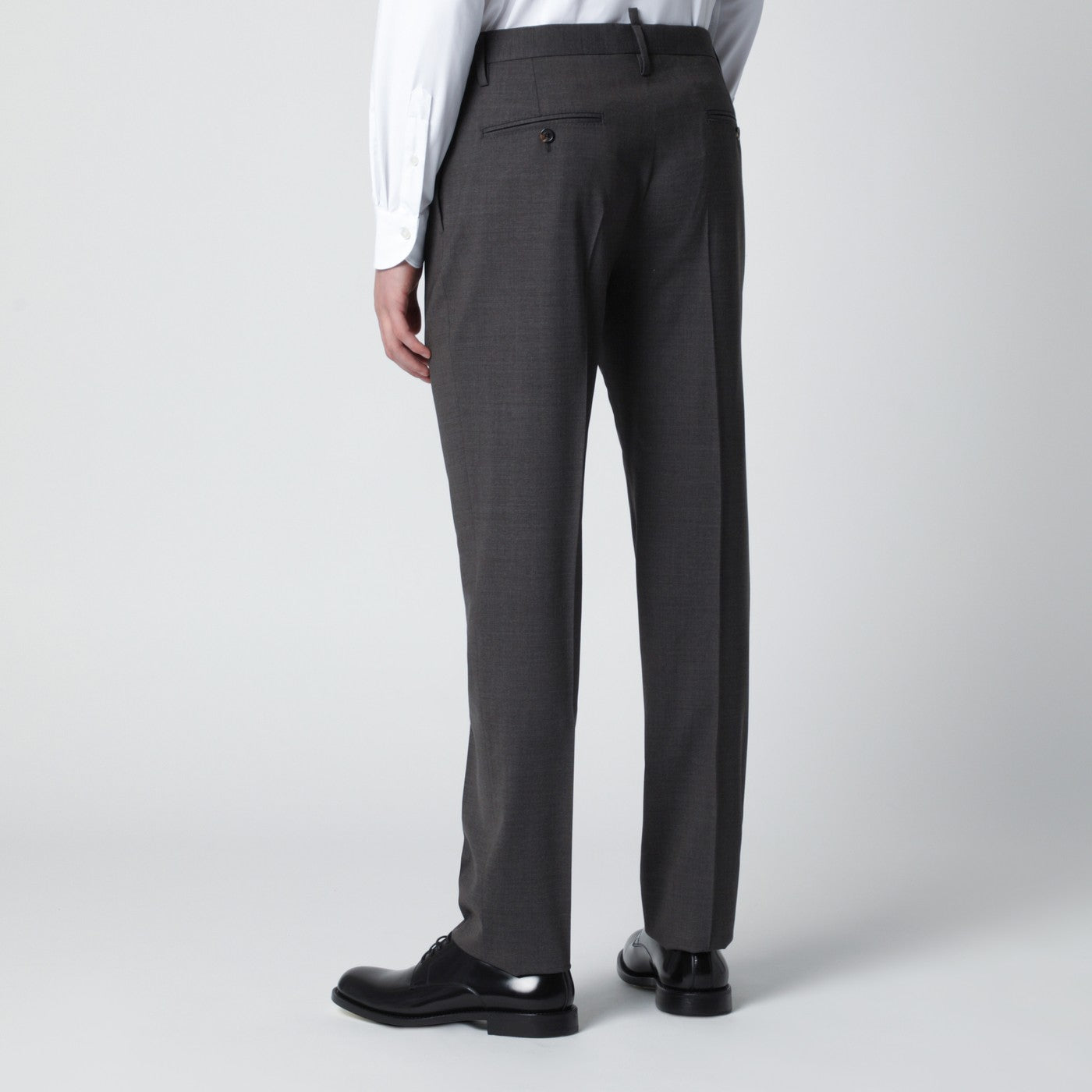 Grey single-breasted suit in wool blend