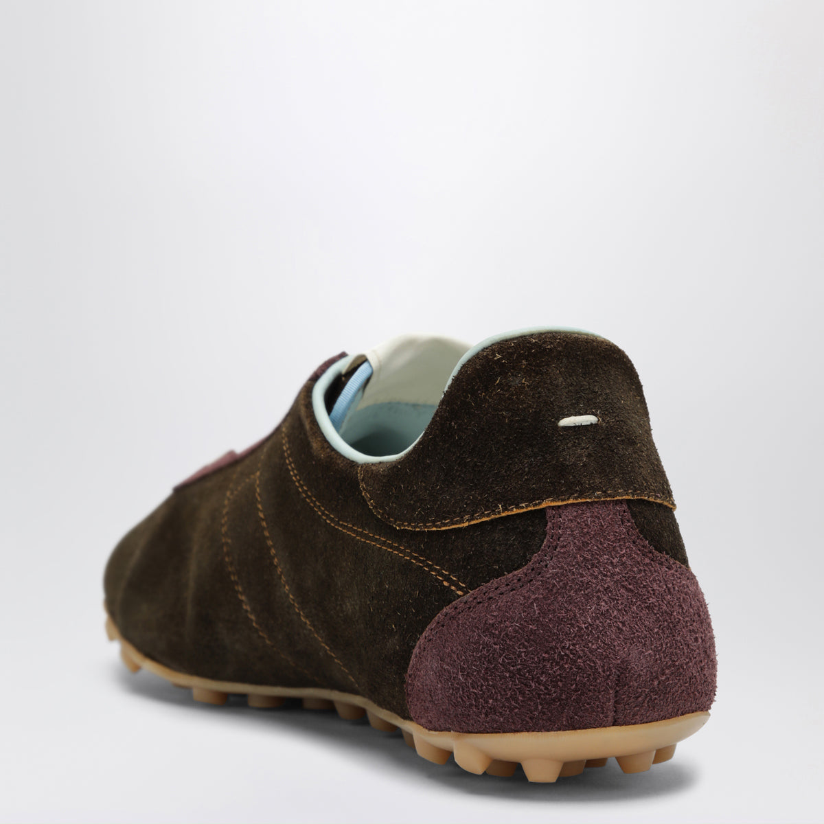 Braune Wildleder-Sneaker