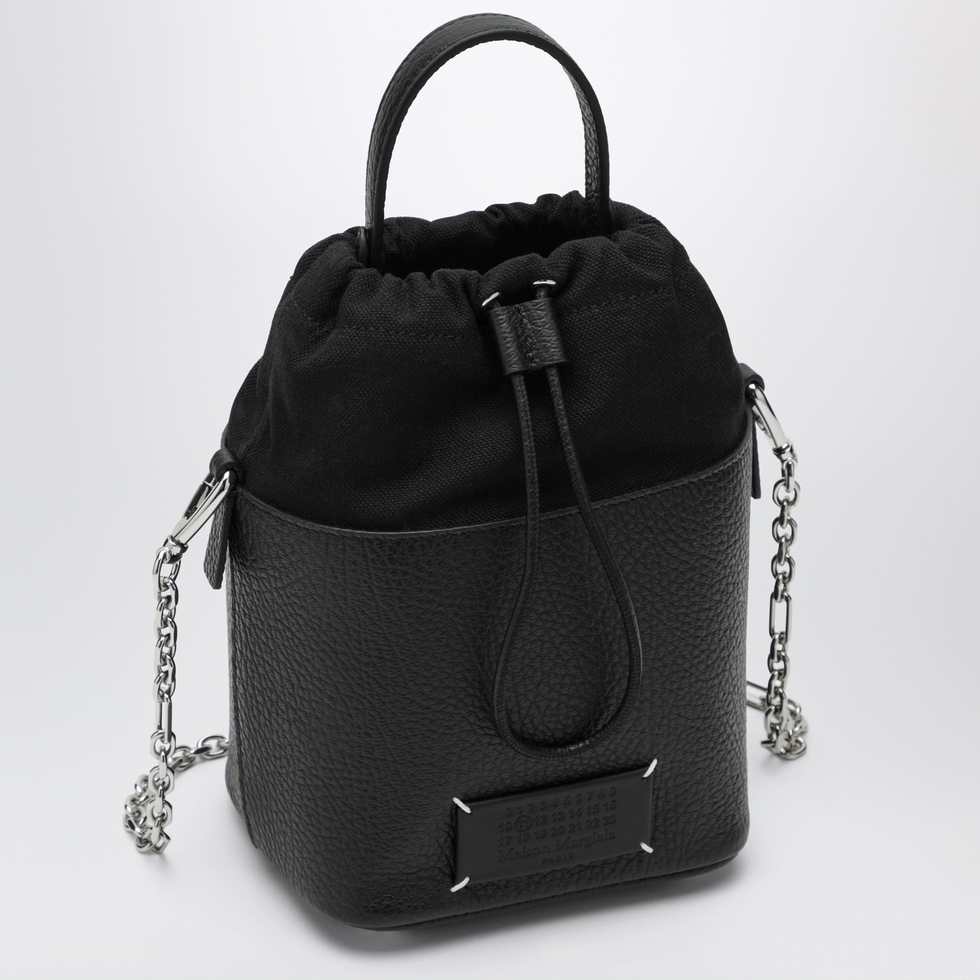 Borsa a secchiello 5AC piccola nera in pelle