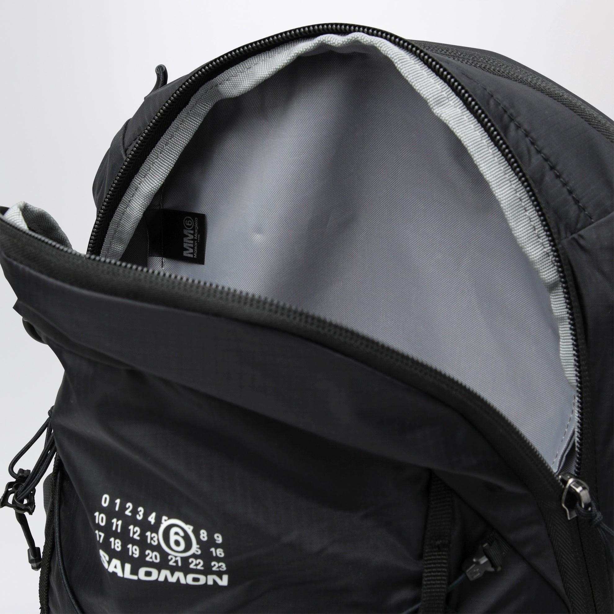 Zaino XT-15 in nylon tecnico nero e bianco