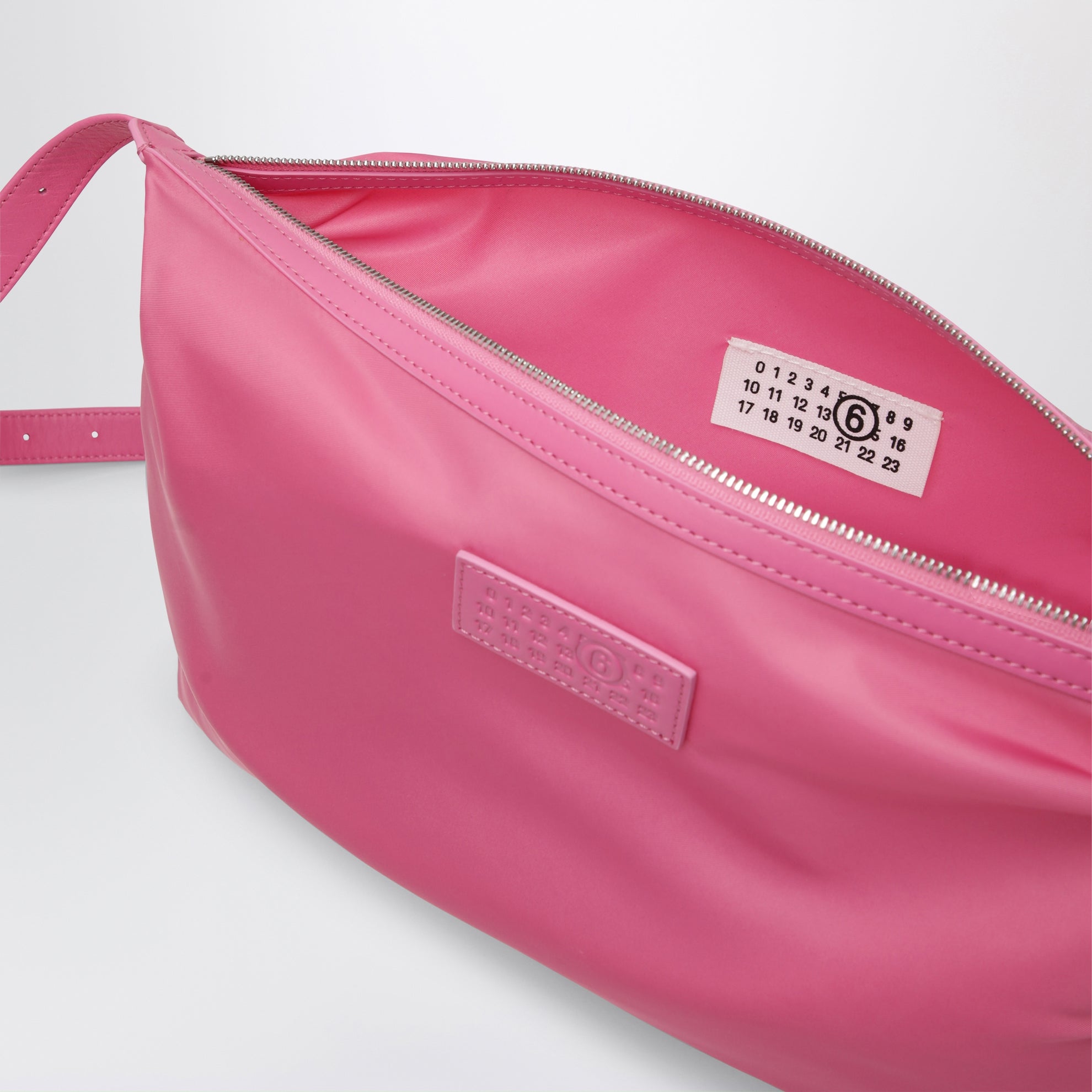Borsa a tracolla Numeric in nylon rosa carminio