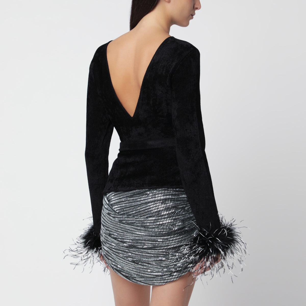 Schwarzes Chenille-Stricktop mit Federbesatz