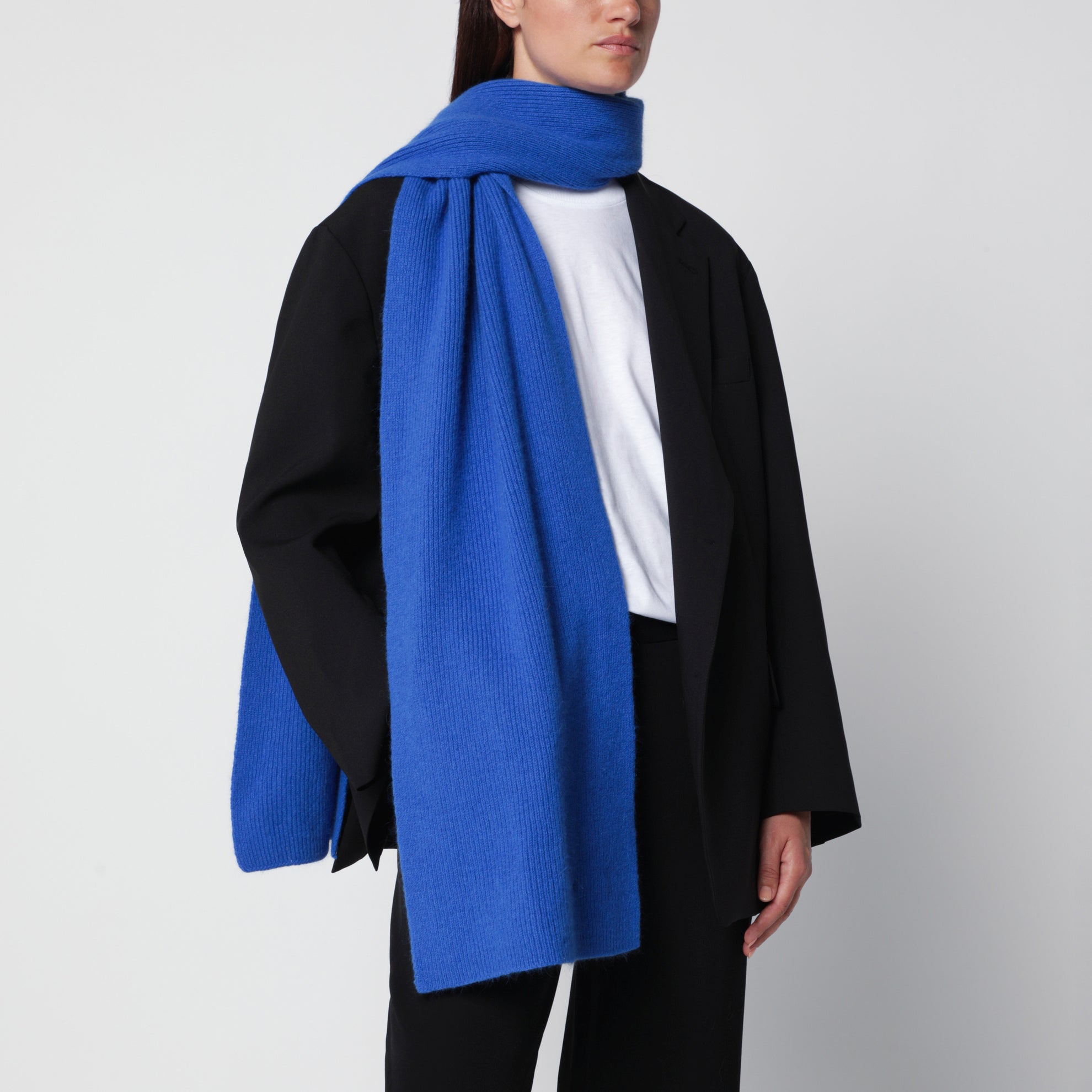 Scarf in wool and Caregora in Royal Azure