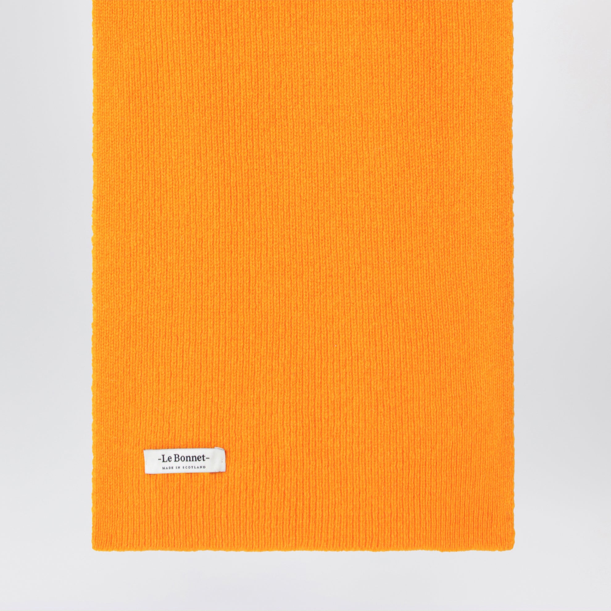 Scarf in wool and Caregora in Orange Peel