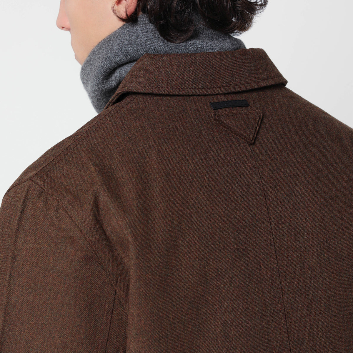 Ebenholzbraune Hemdjacke aus Schurwolle