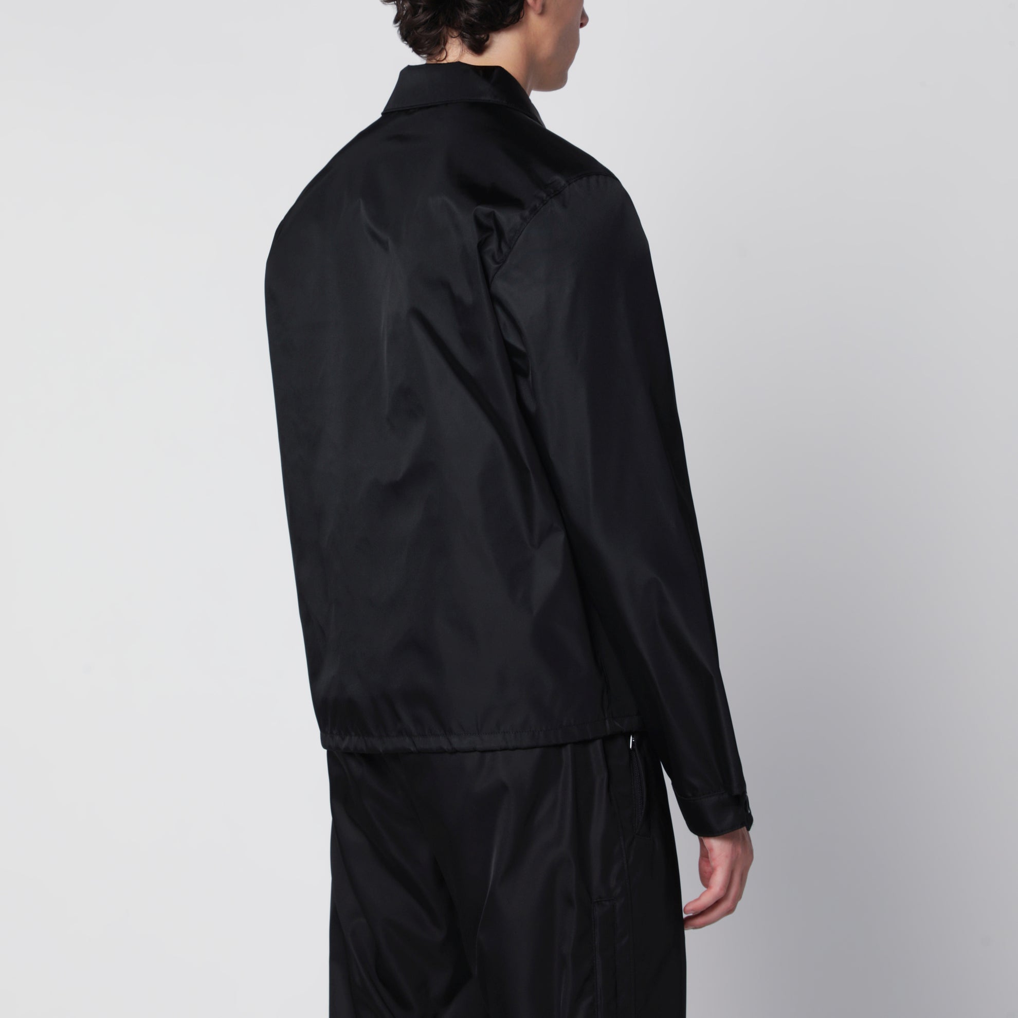 Giacca con zip nera in Re-Nylon